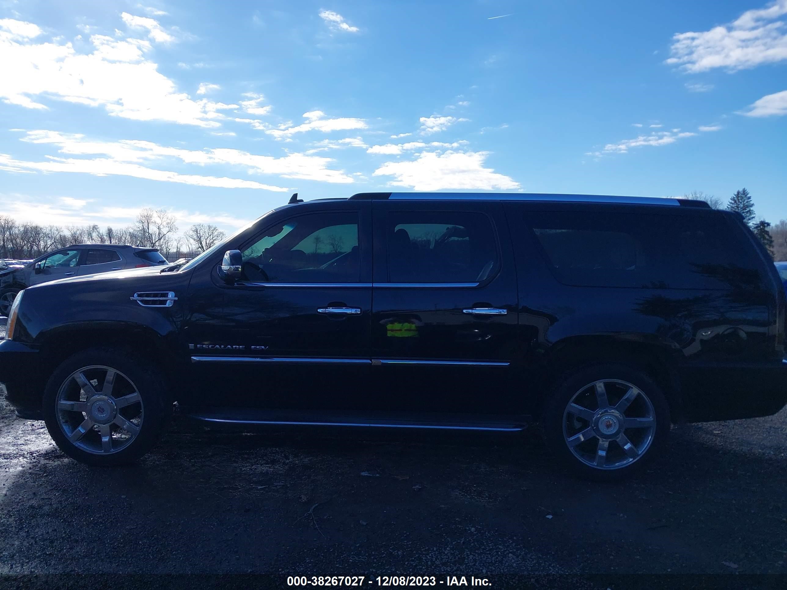 Photo 14 VIN: 1GYFK26259R245758 - CADILLAC ESCALADE 