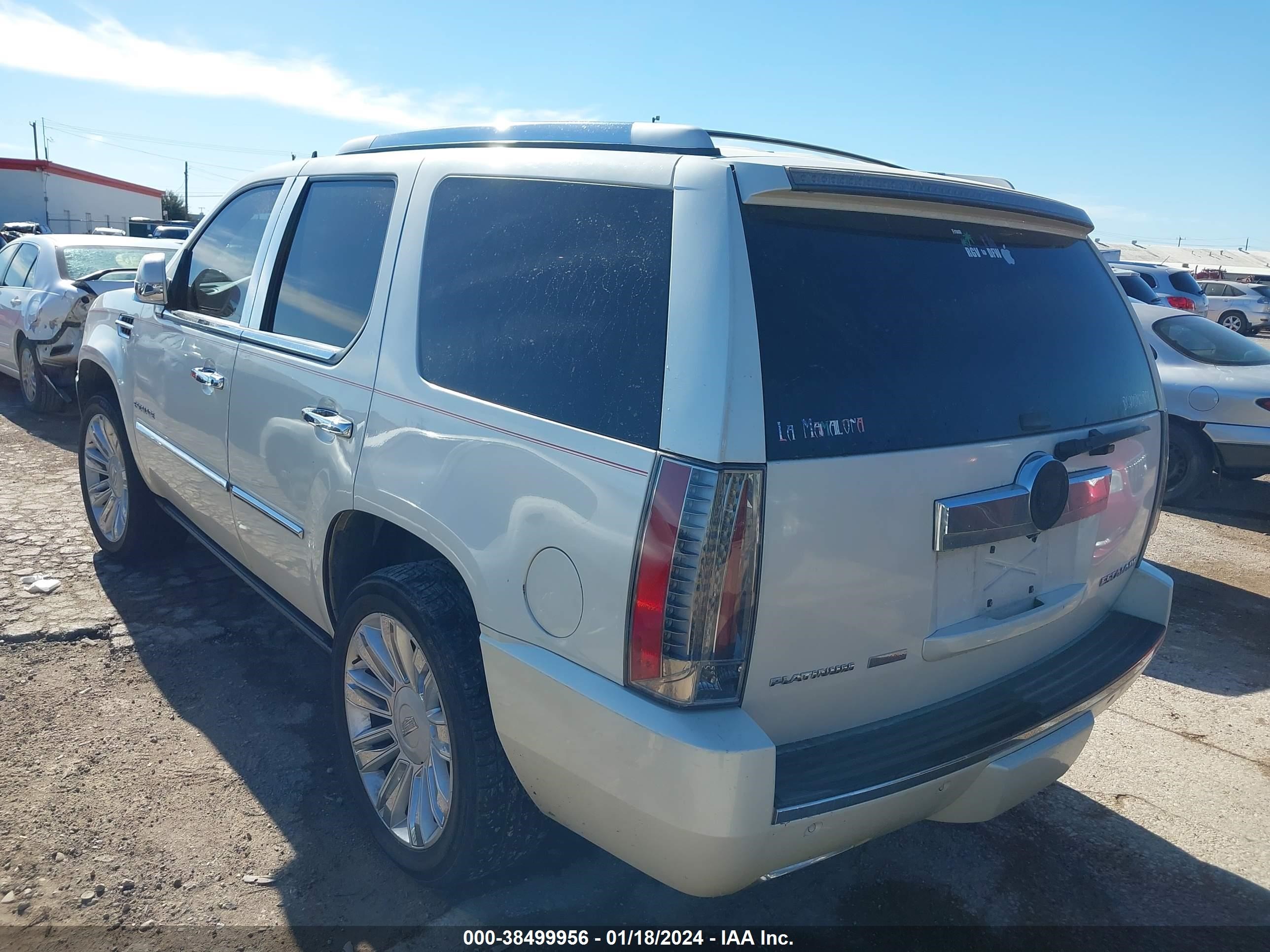 Photo 2 VIN: 1GYFK43828R242626 - CADILLAC ESCALADE 