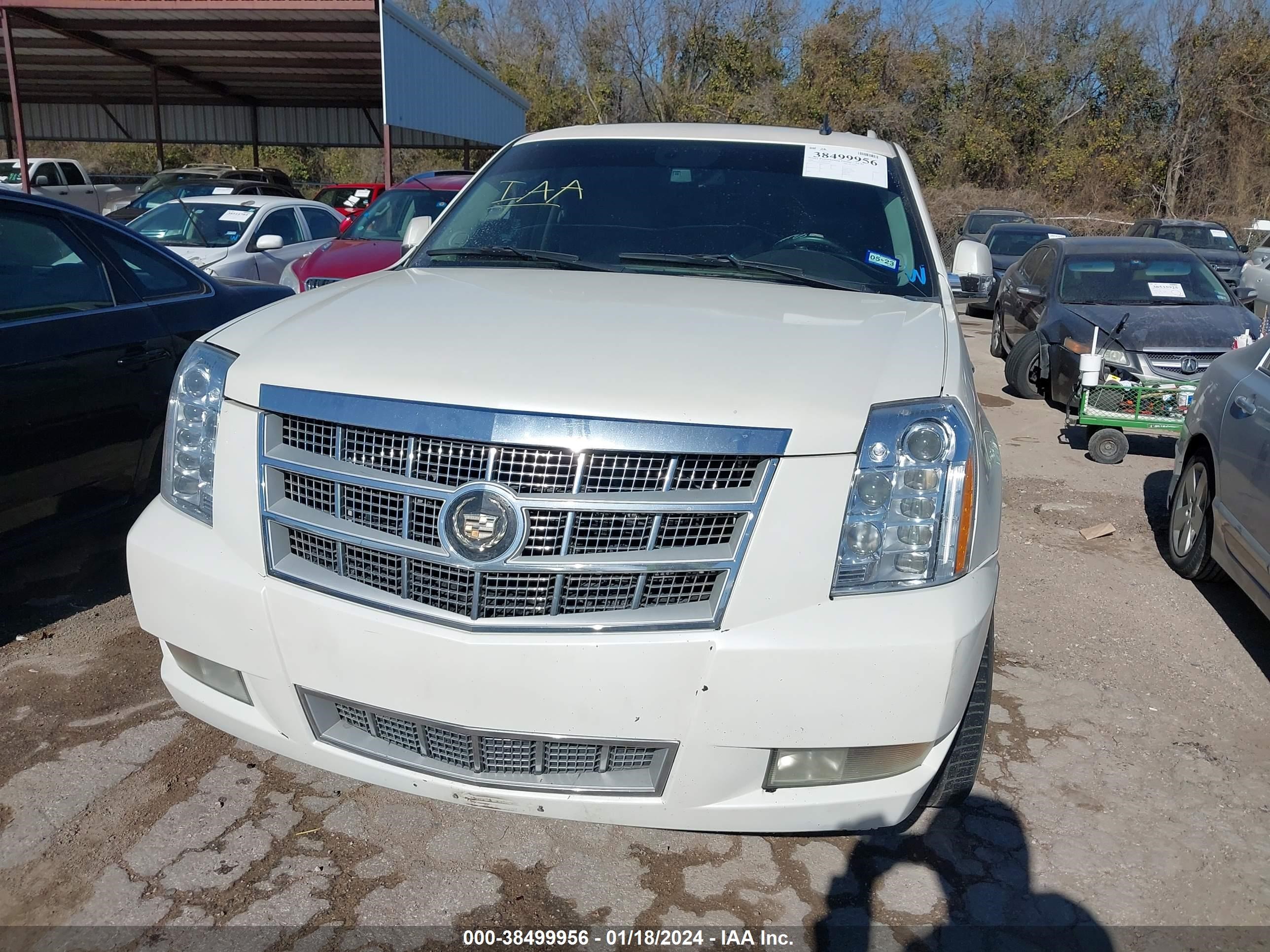 Photo 5 VIN: 1GYFK43828R242626 - CADILLAC ESCALADE 