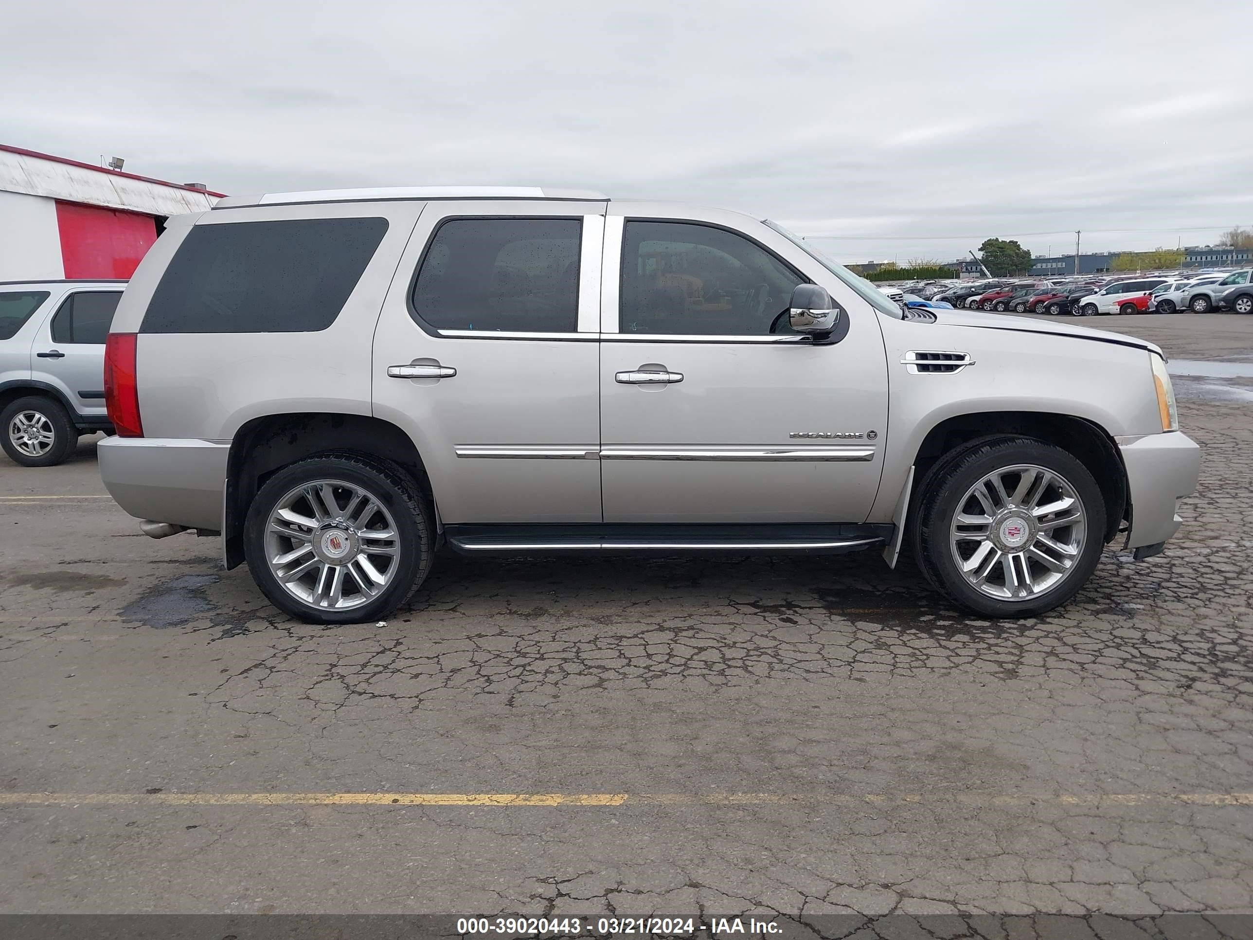 Photo 13 VIN: 1GYFK63807R170352 - CADILLAC ESCALADE 