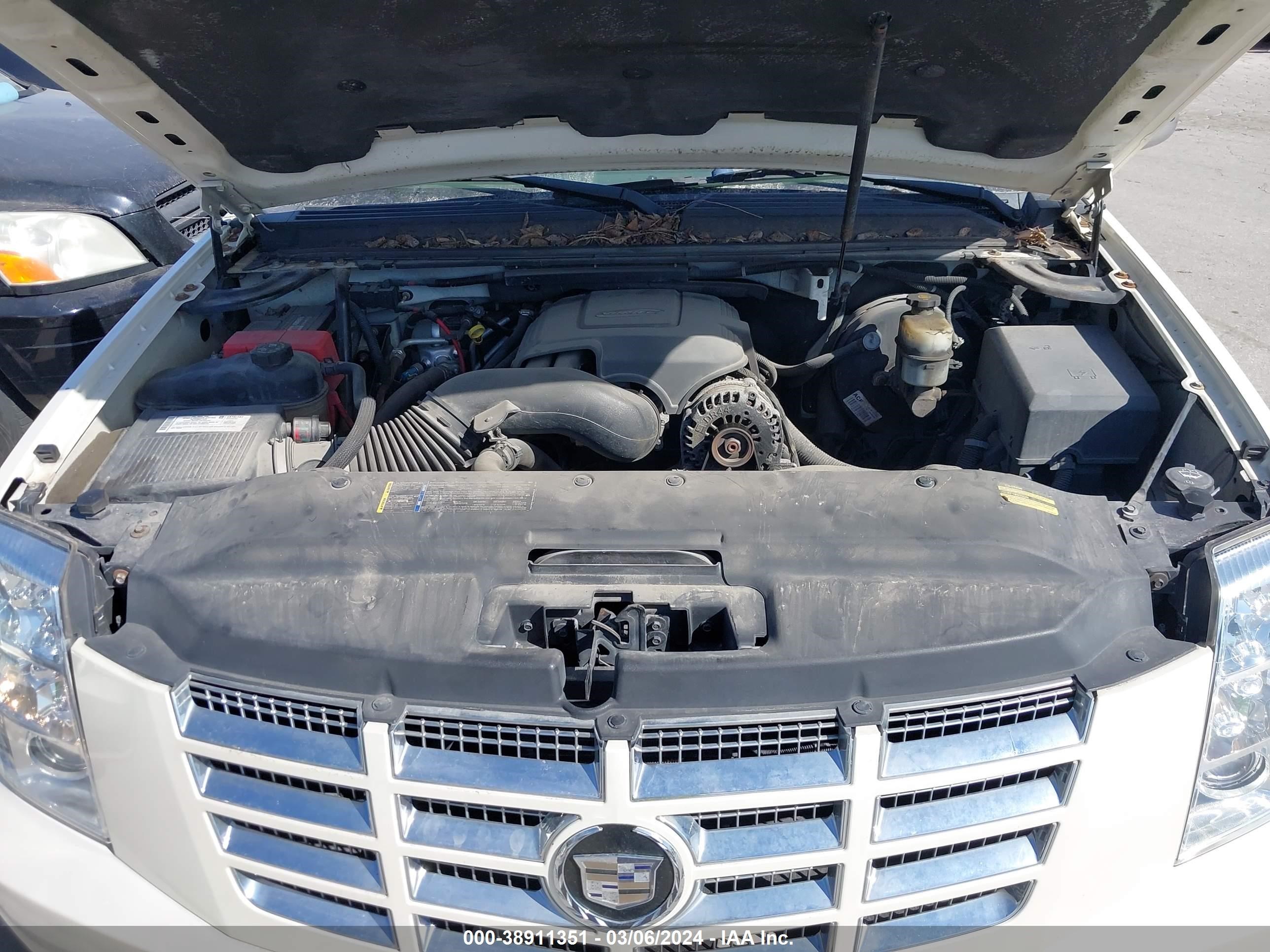 Photo 9 VIN: 1GYFK63807R227942 - CADILLAC ESCALADE 