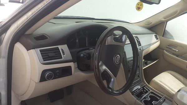 Photo 13 VIN: 1GYFK63808R159630 - CADILLAC ESCALADE 