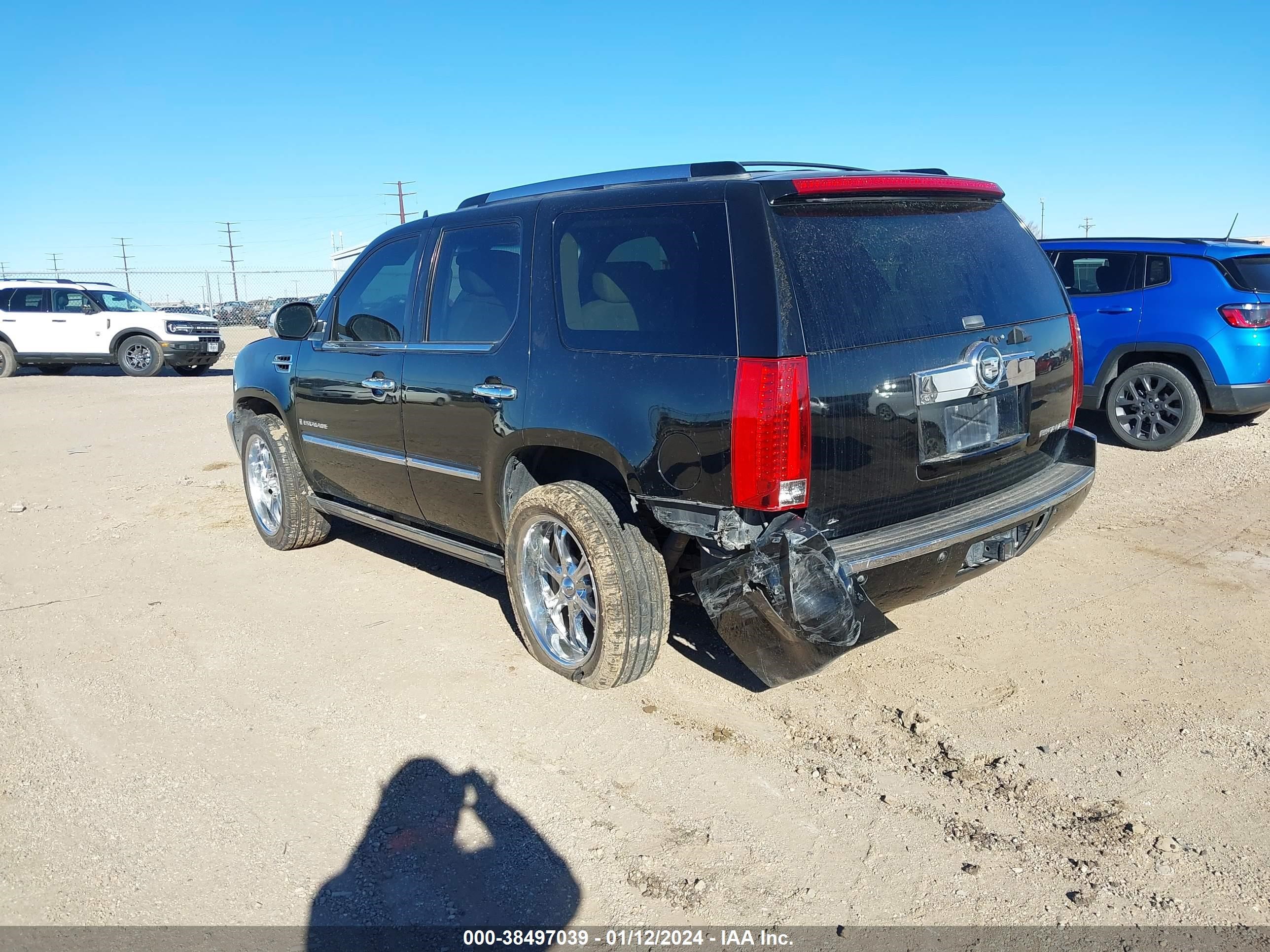 Photo 2 VIN: 1GYFK63818R109514 - CADILLAC ESCALADE 