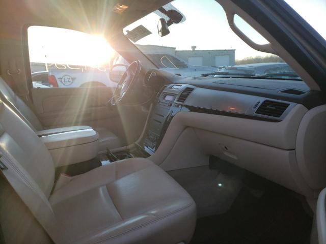 Photo 4 VIN: 1GYFK63828R165607 - CADILLAC ESCALADE L 