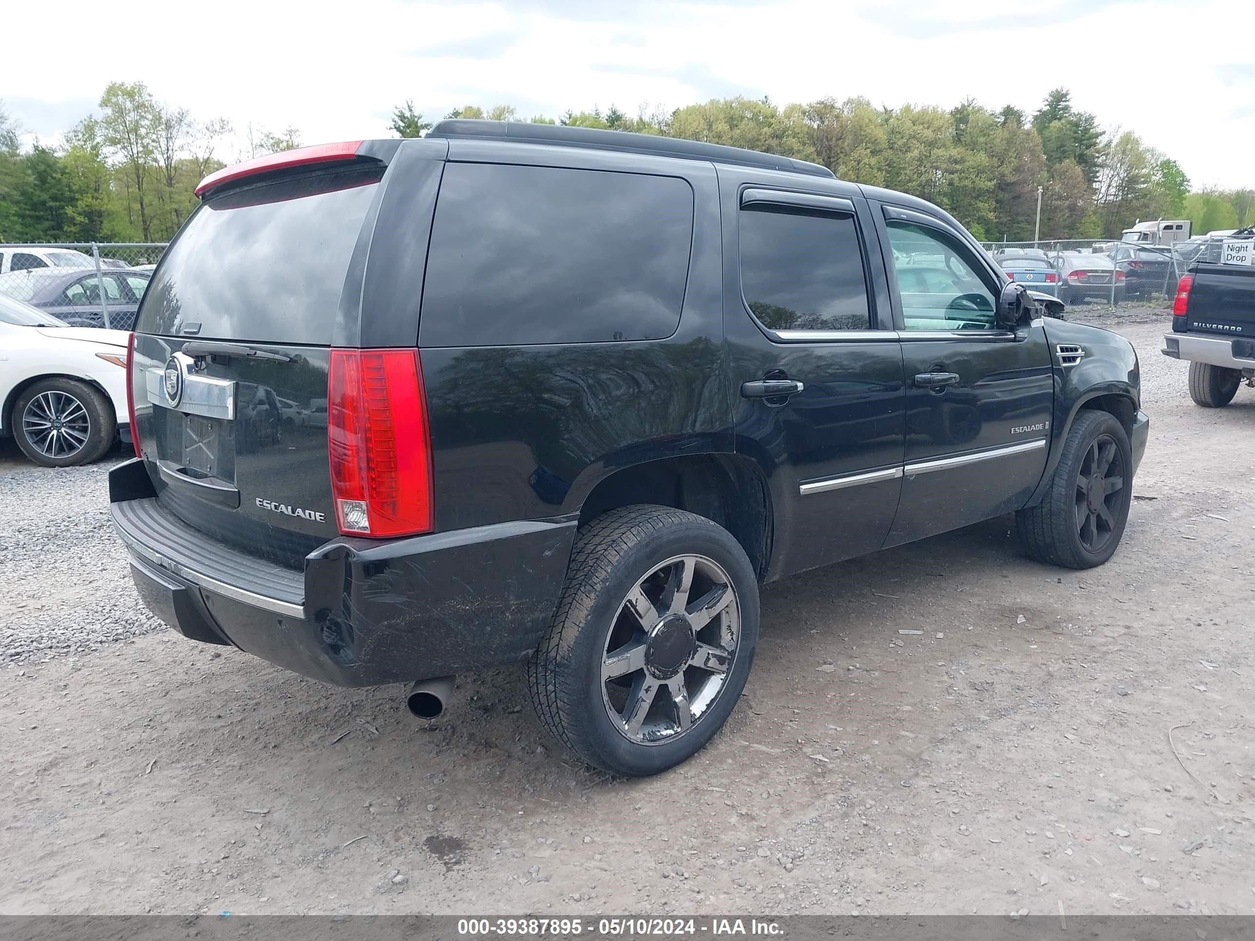 Photo 3 VIN: 1GYFK63828R273807 - CADILLAC ESCALADE 