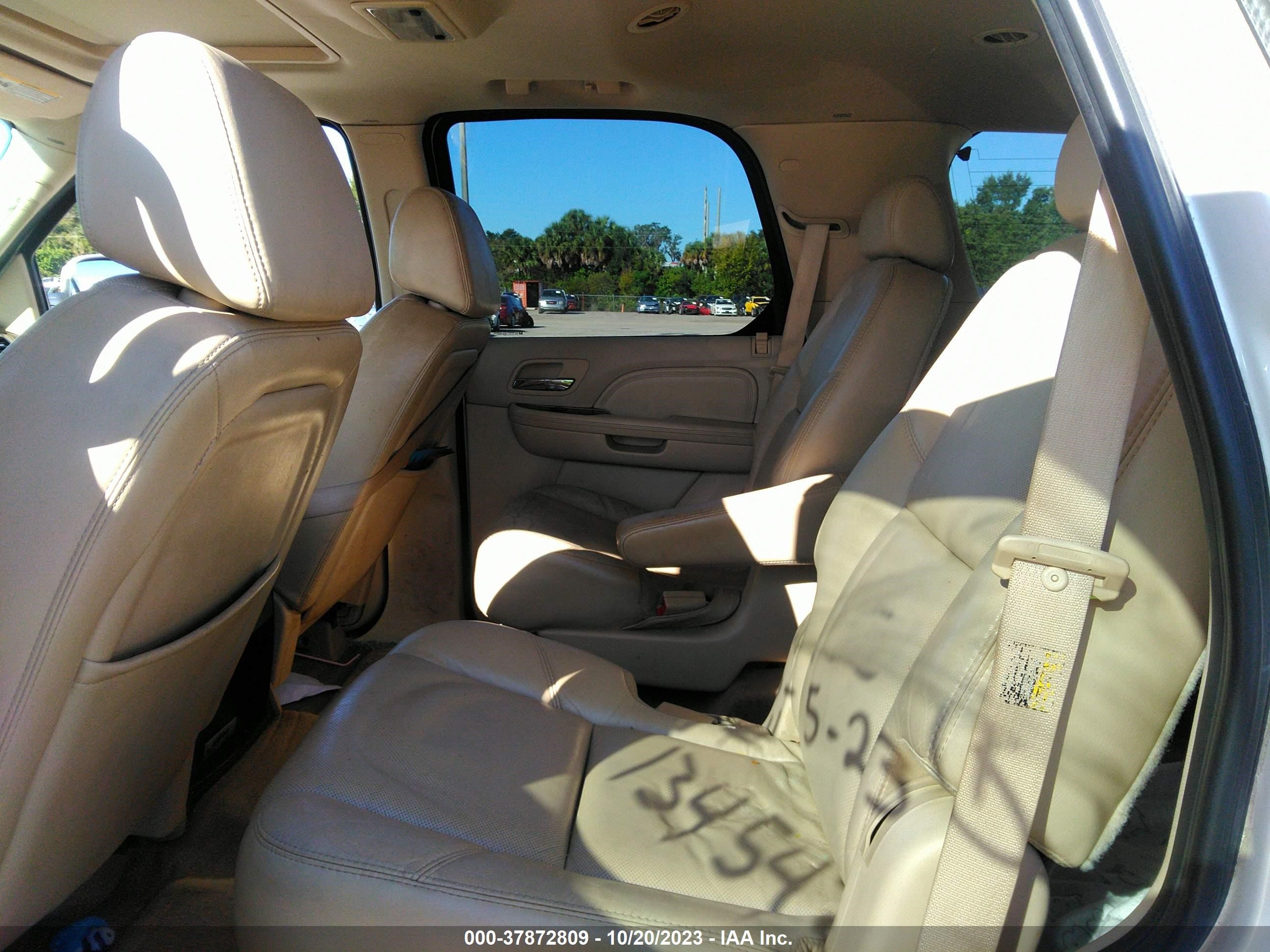 Photo 7 VIN: 1GYFK63837R134543 - CADILLAC ESCALADE 