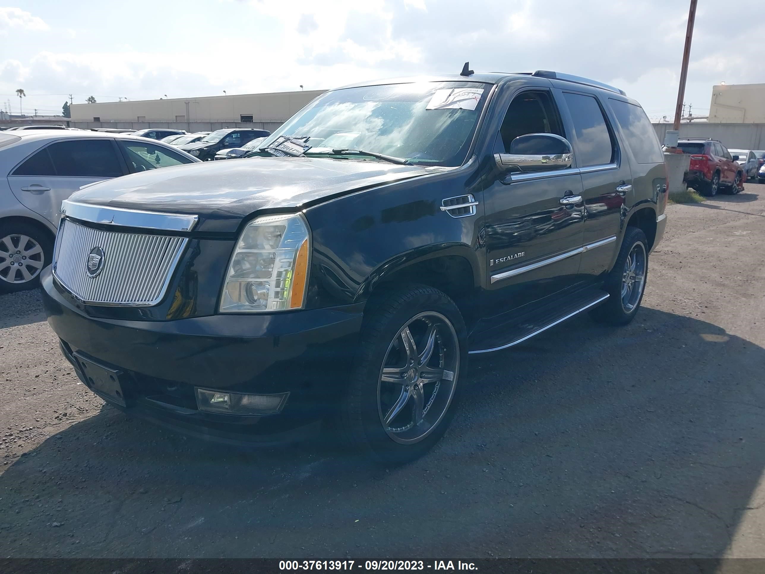 Photo 1 VIN: 1GYFK63837R135790 - CADILLAC ESCALADE 