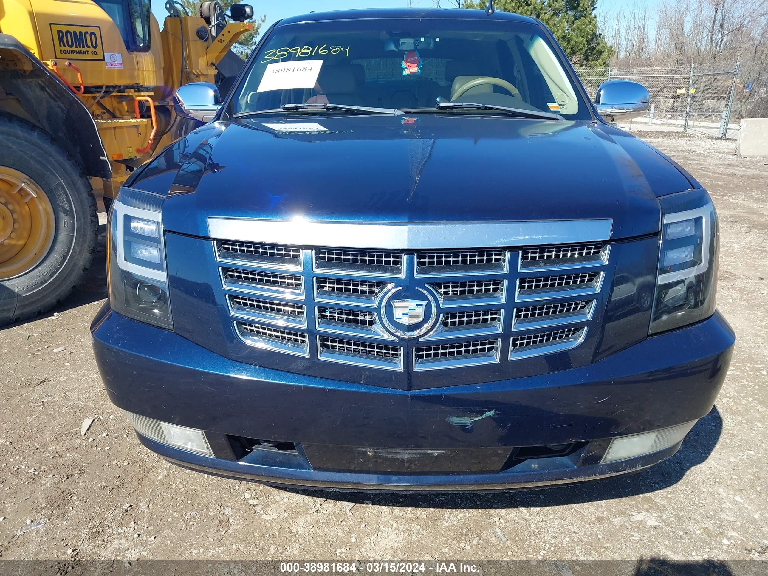 Photo 5 VIN: 1GYFK63837R150712 - CADILLAC ESCALADE 