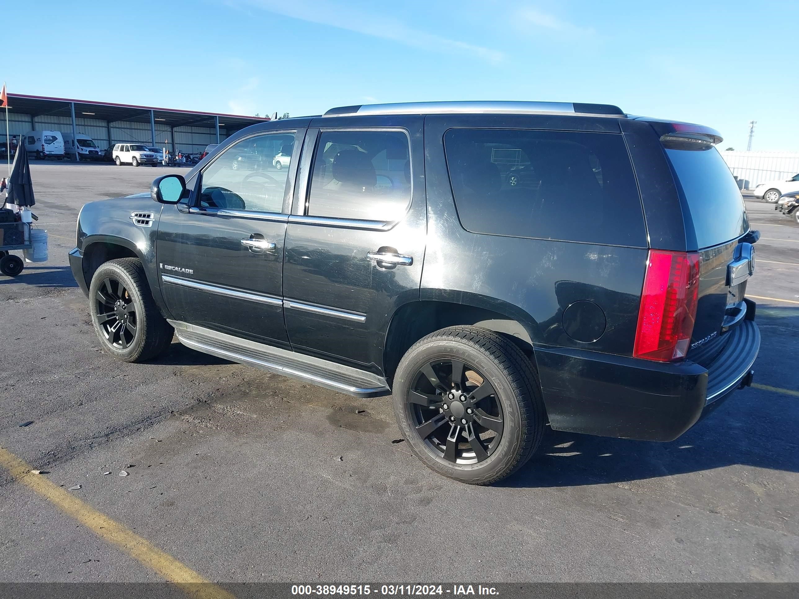 Photo 2 VIN: 1GYFK63837R177750 - CADILLAC ESCALADE 