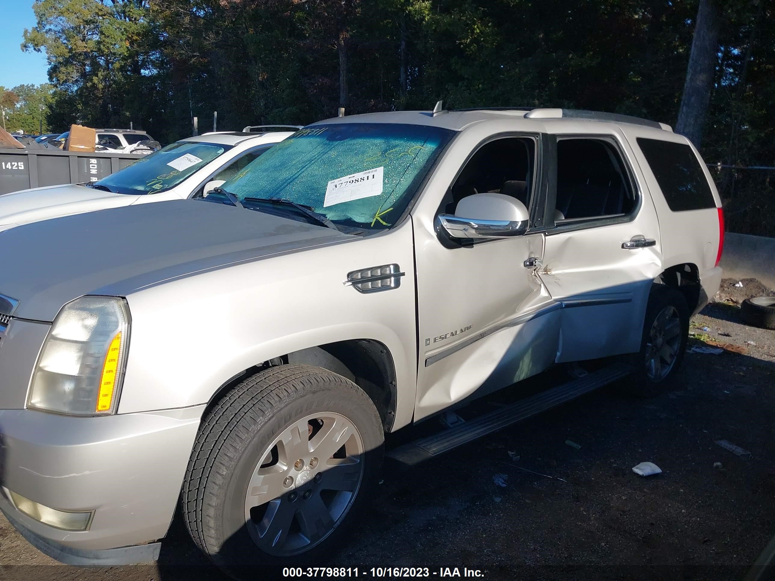 Photo 5 VIN: 1GYFK63838R123429 - CADILLAC ESCALADE 