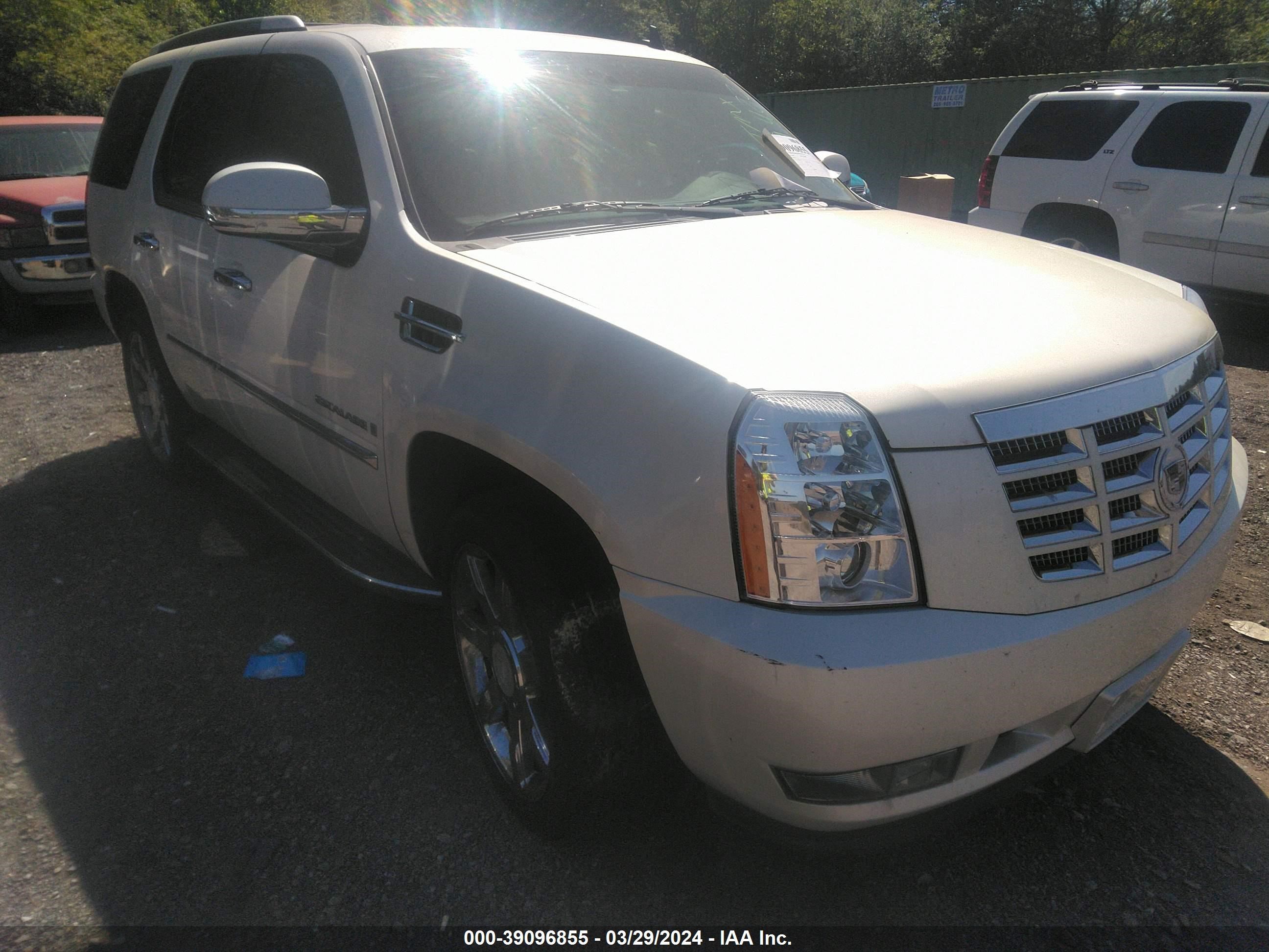 Photo 5 VIN: 1GYFK63838R209422 - CADILLAC ESCALADE 