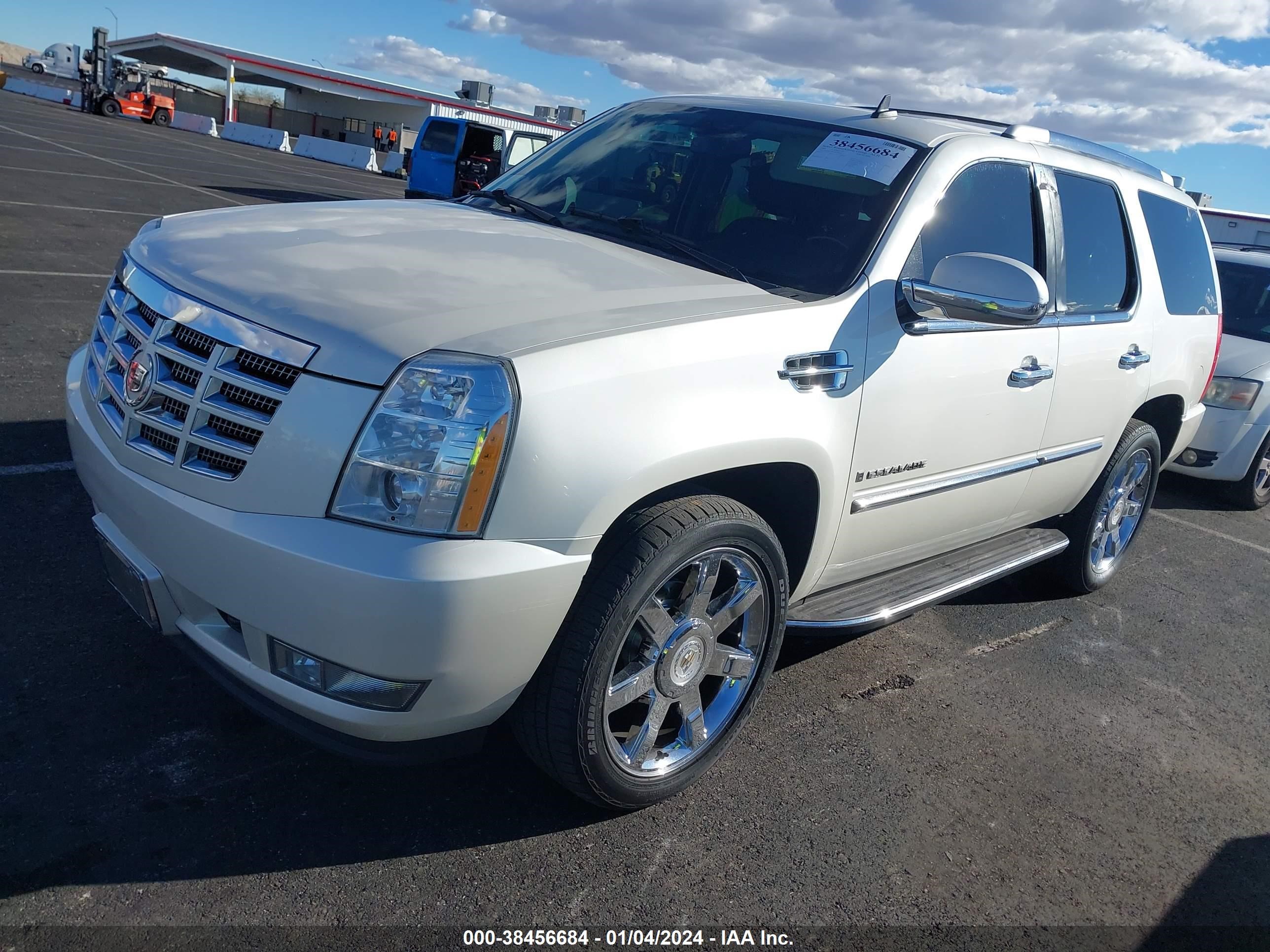 Photo 1 VIN: 1GYFK63838R250228 - CADILLAC ESCALADE 