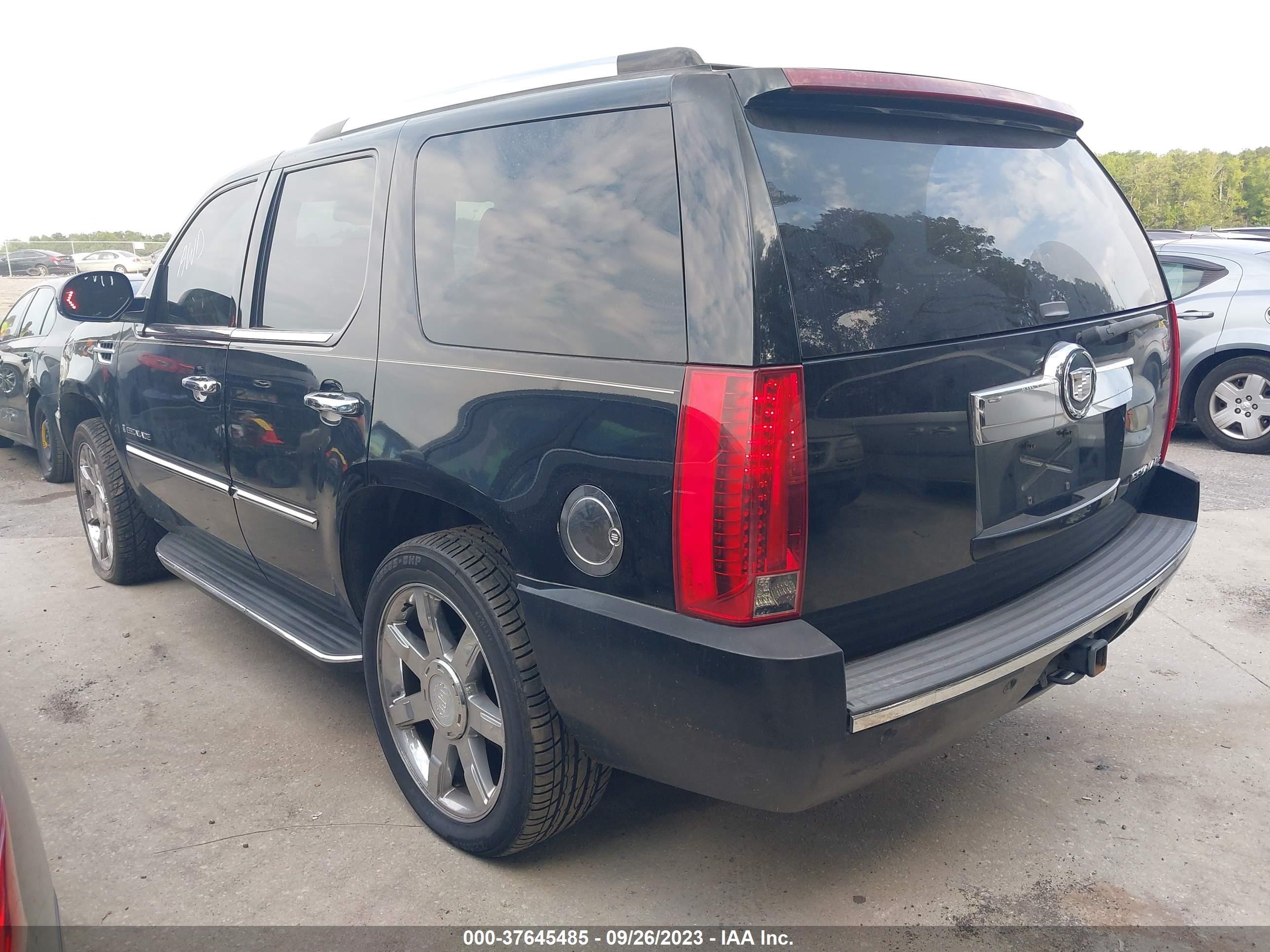 Photo 2 VIN: 1GYFK63847R426105 - CADILLAC ESCALADE 