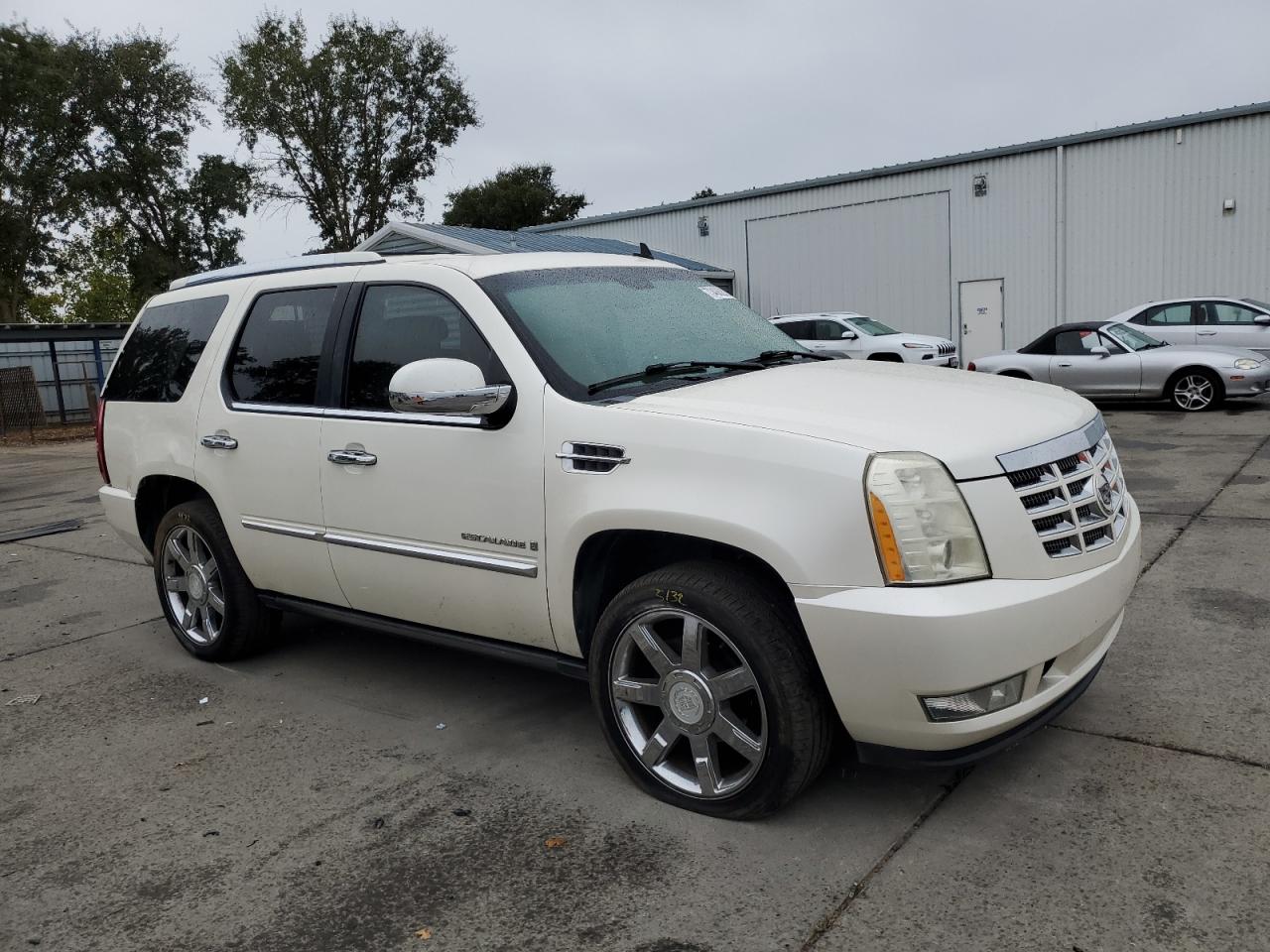 Photo 3 VIN: 1GYFK63848R100824 - CADILLAC ESCALADE 