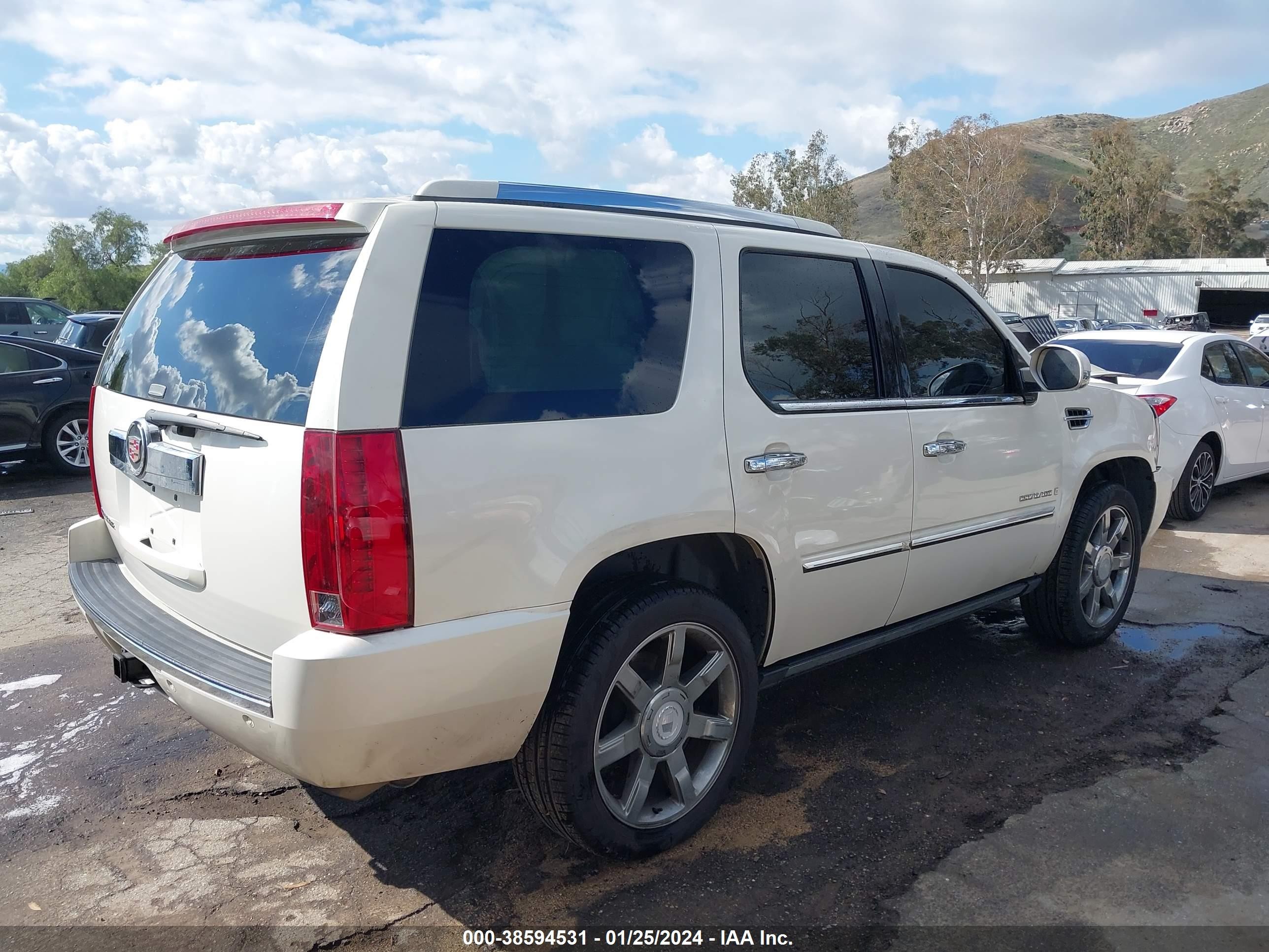 Photo 3 VIN: 1GYFK63877R309599 - CADILLAC ESCALADE 