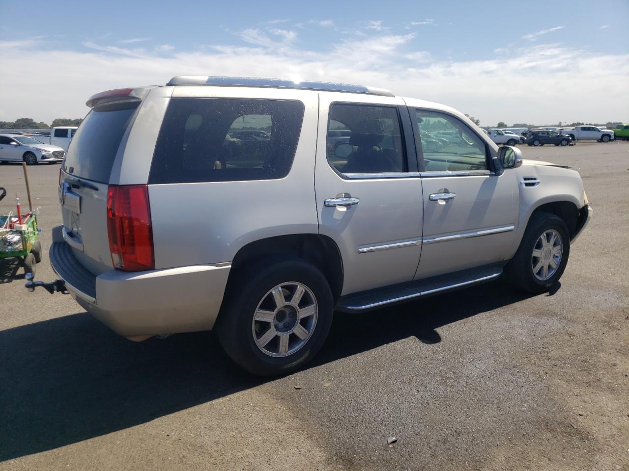 Photo 2 VIN: 1GYFK63887R127216 - CADILLAC ESCALADE 