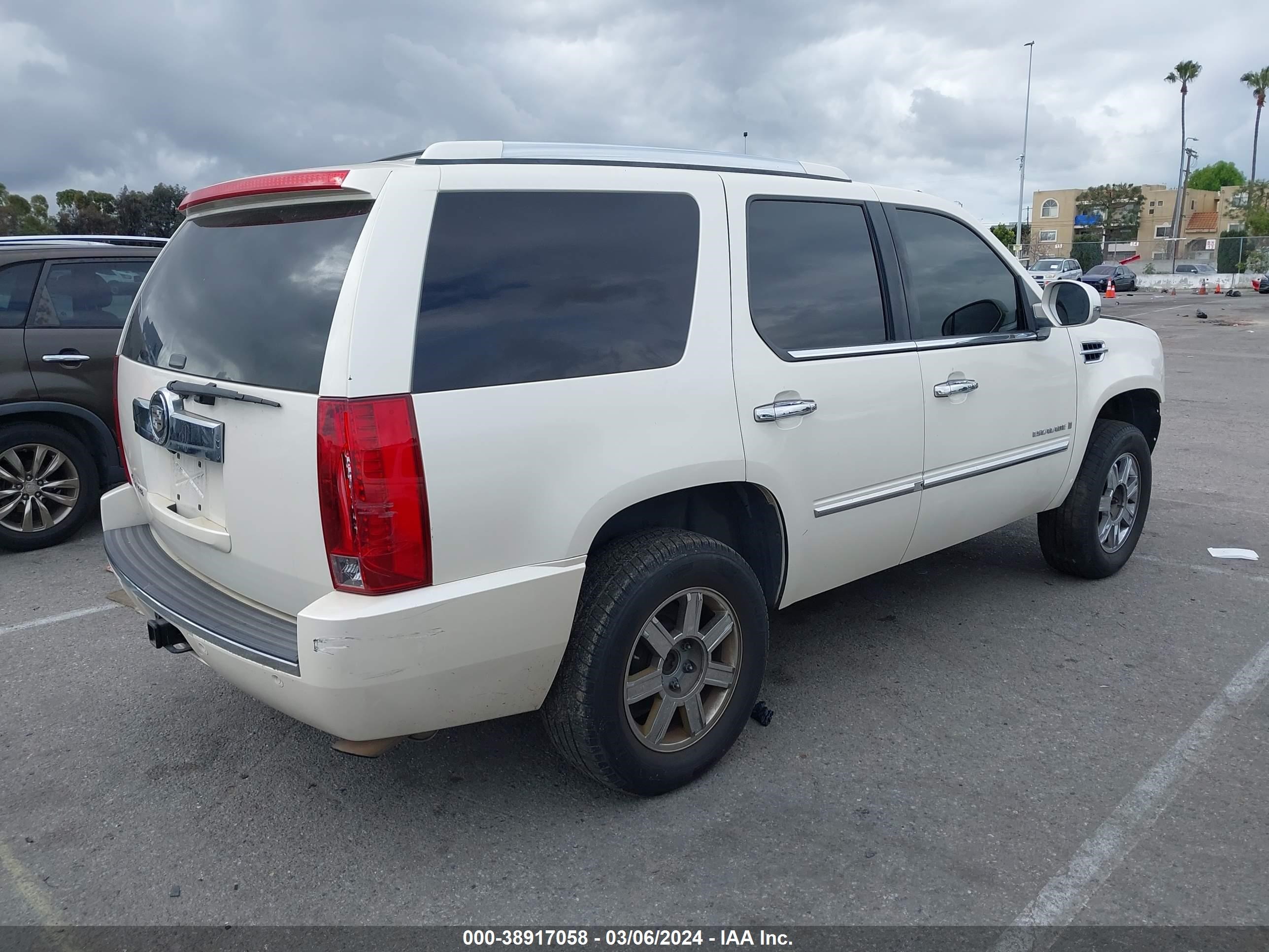 Photo 3 VIN: 1GYFK63887R212315 - CADILLAC ESCALADE 