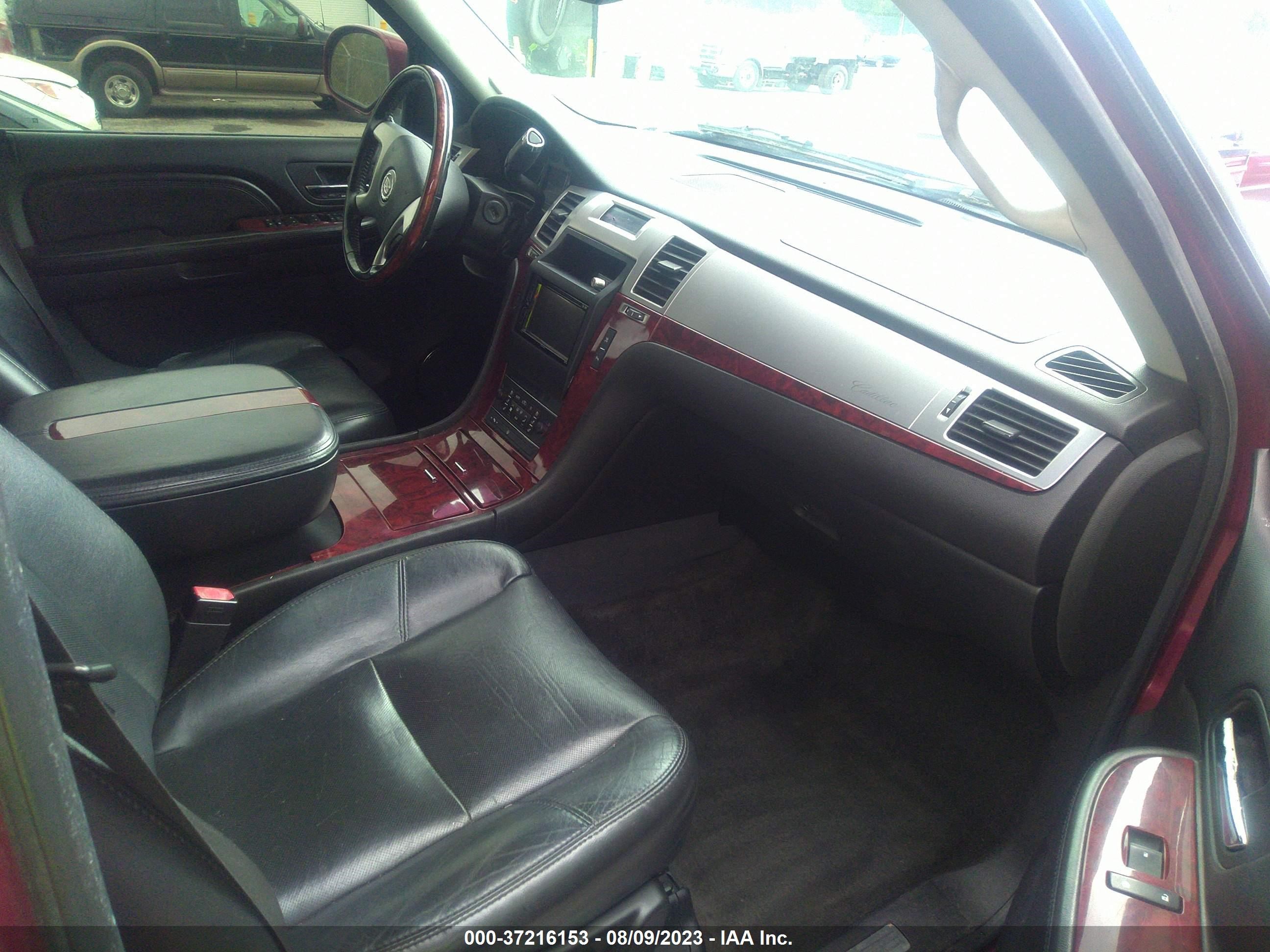 Photo 4 VIN: 1GYFK63887R341204 - CADILLAC ESCALADE 