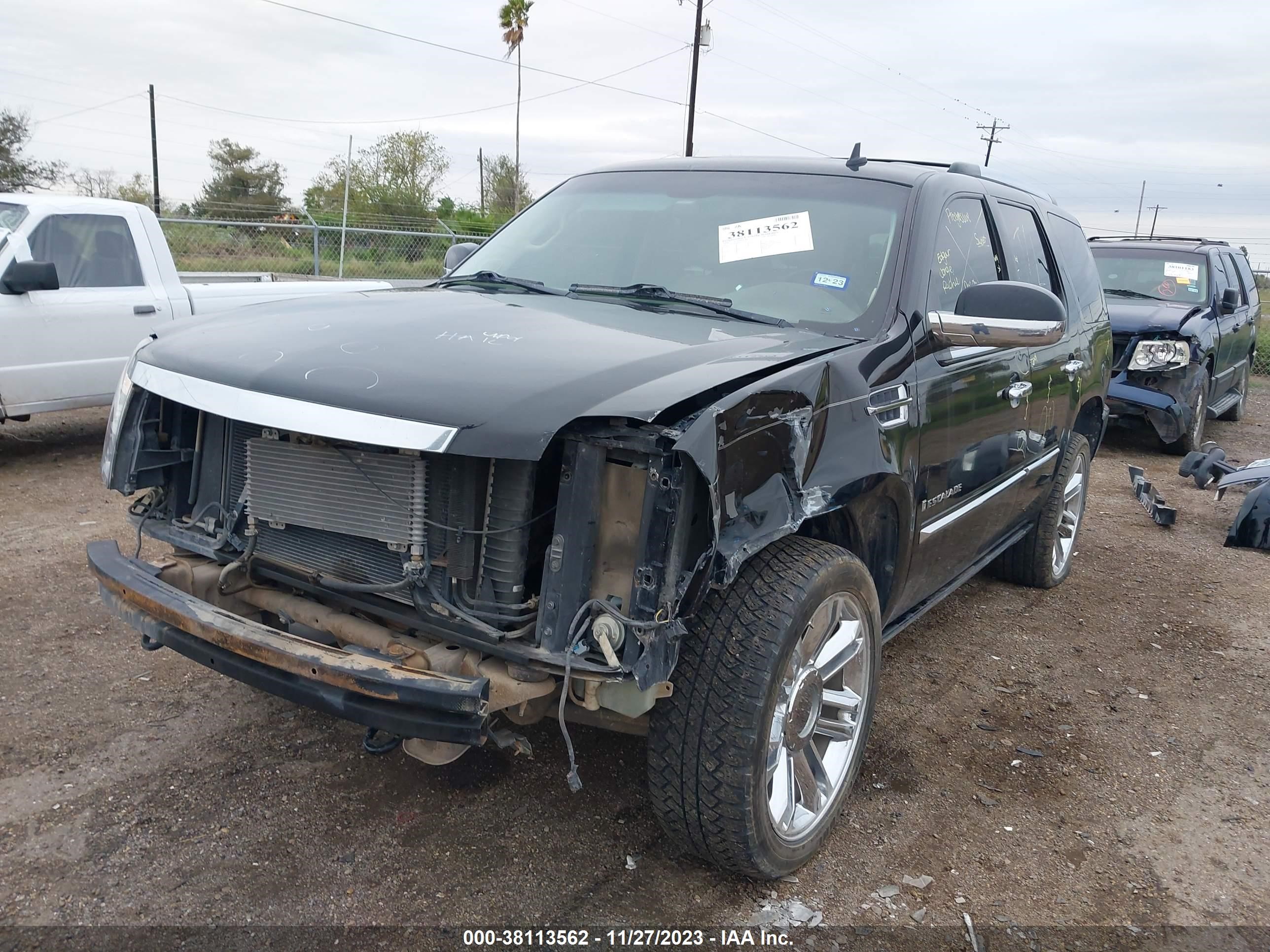 Photo 5 VIN: 1GYFK63888R250242 - CADILLAC ESCALADE 