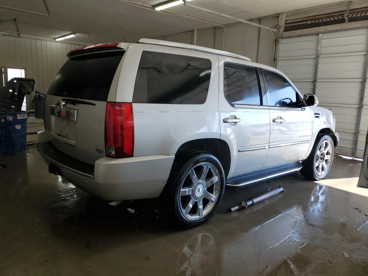 Photo 2 VIN: 1GYFK63897R157096 - CADILLAC ESCALADE 