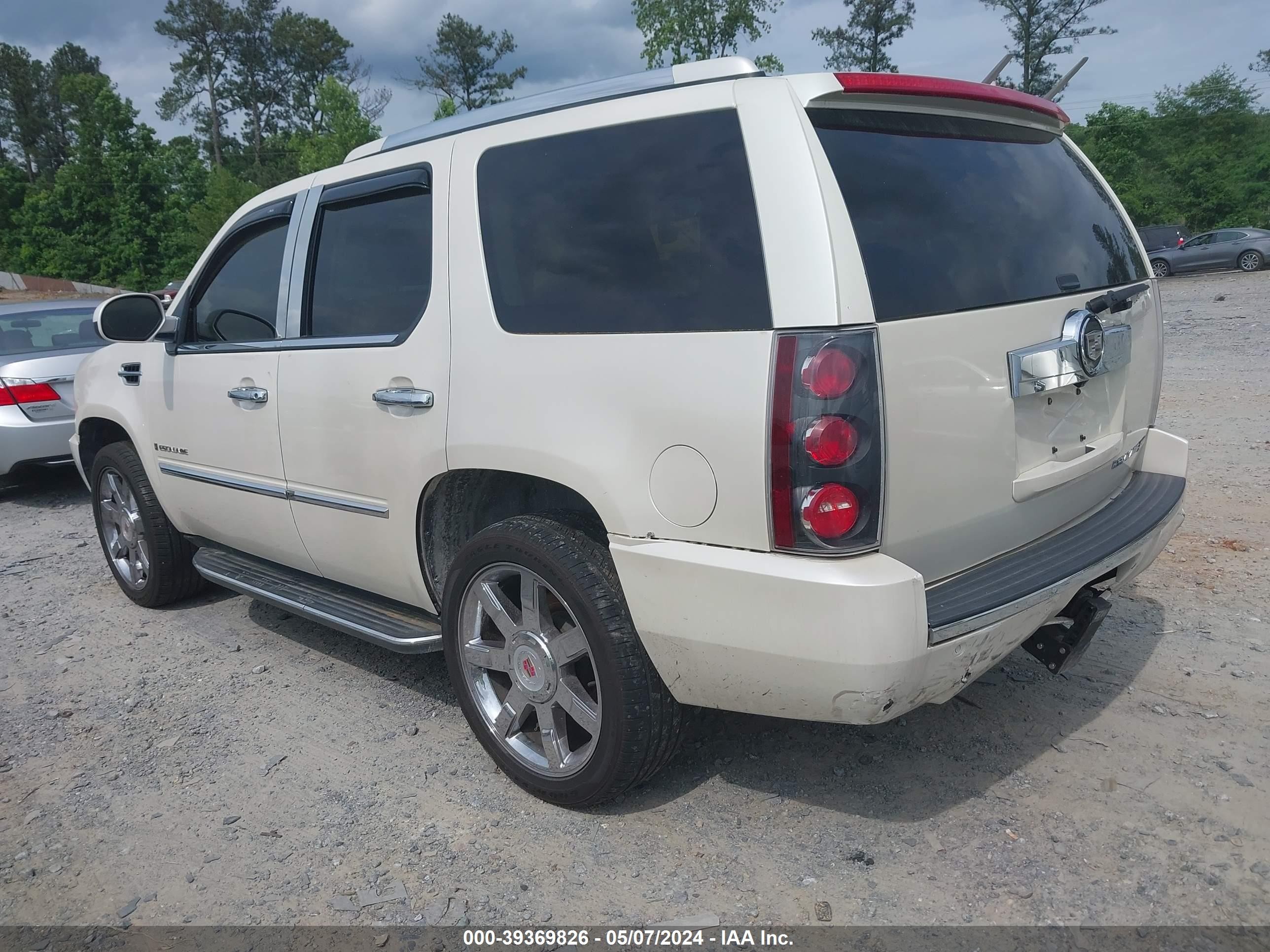 Photo 2 VIN: 1GYFK63898R132314 - CADILLAC ESCALADE 