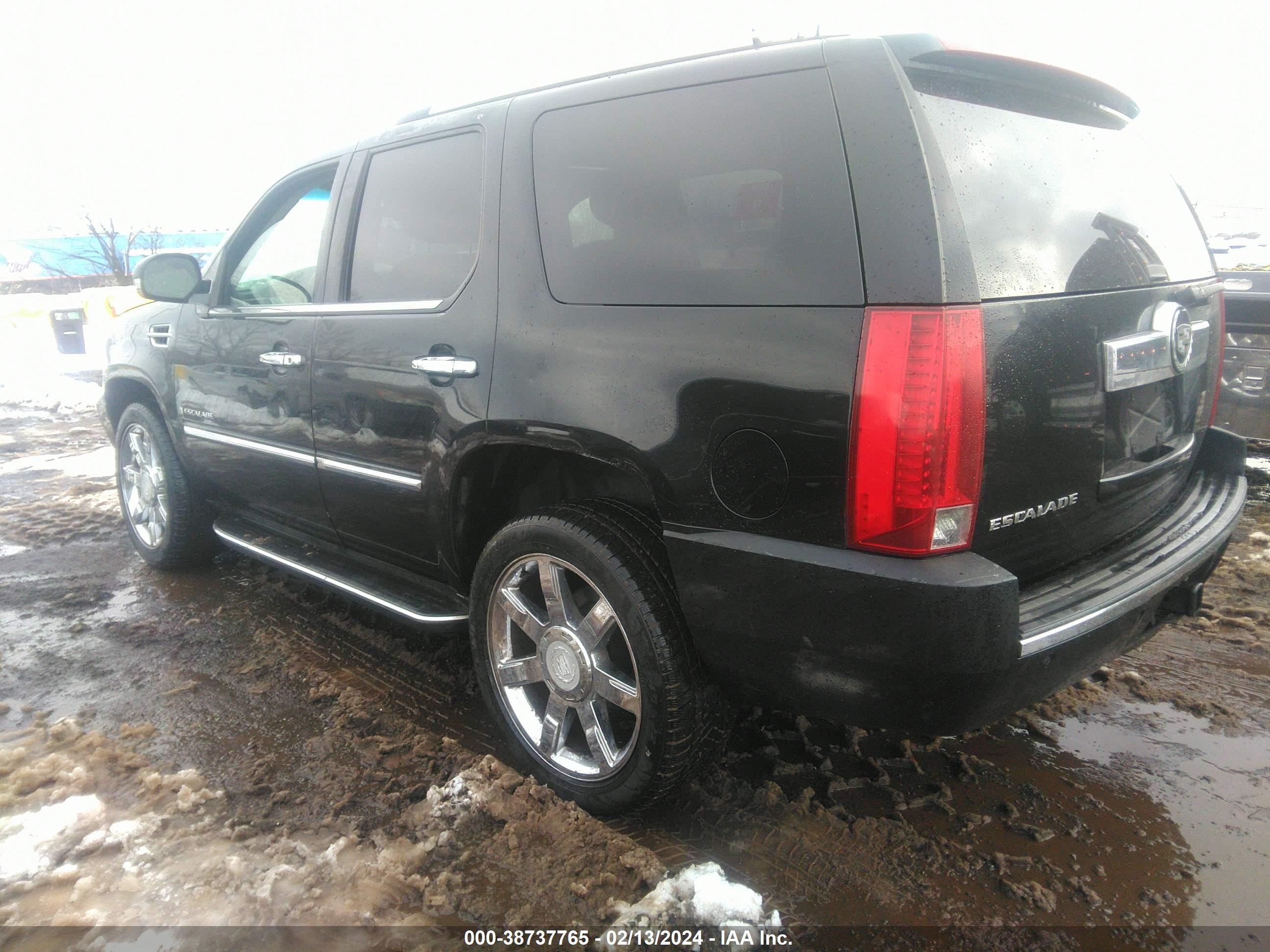 Photo 2 VIN: 1GYFK638X7R247034 - CADILLAC ESCALADE 