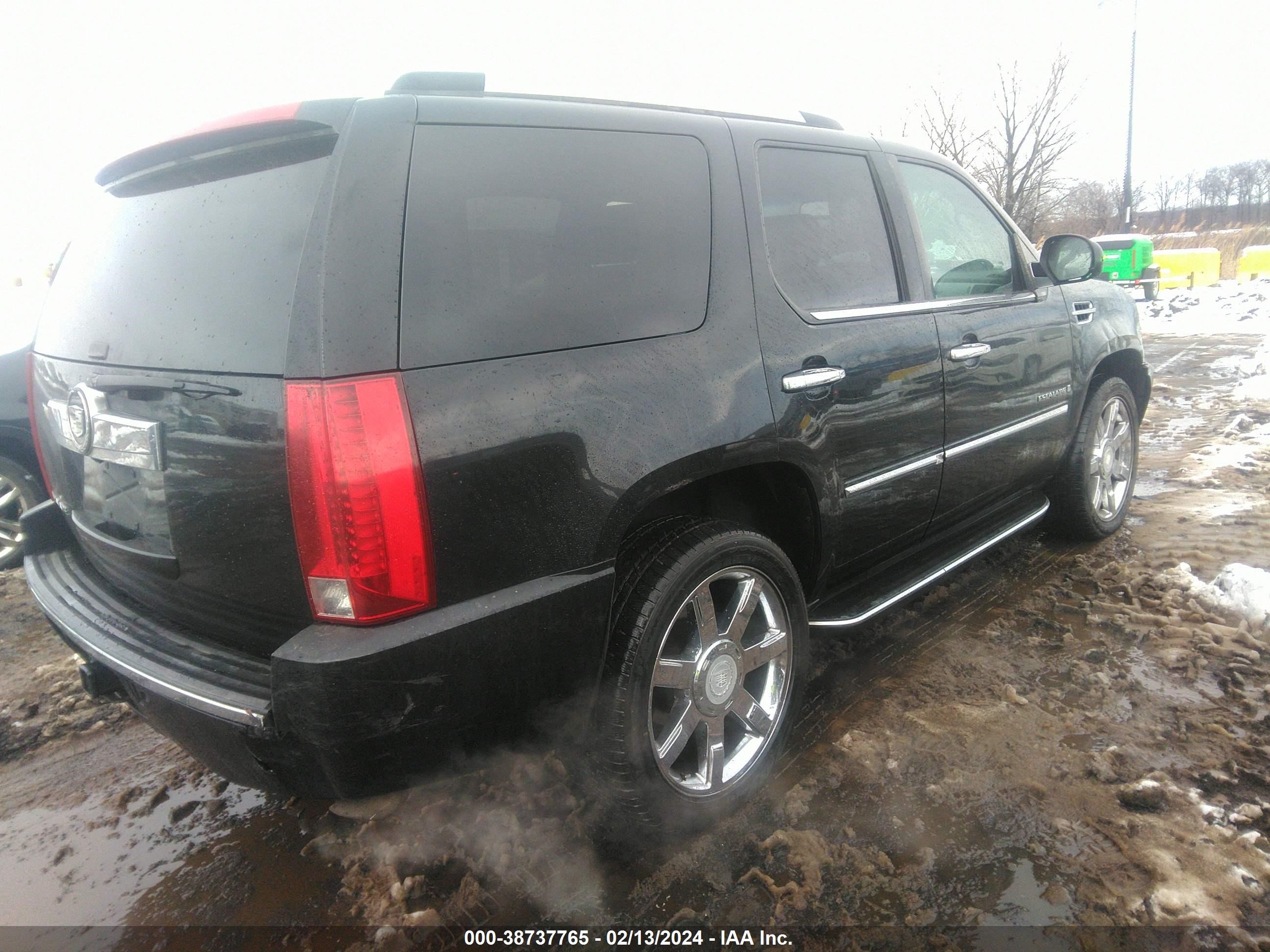 Photo 3 VIN: 1GYFK638X7R247034 - CADILLAC ESCALADE 