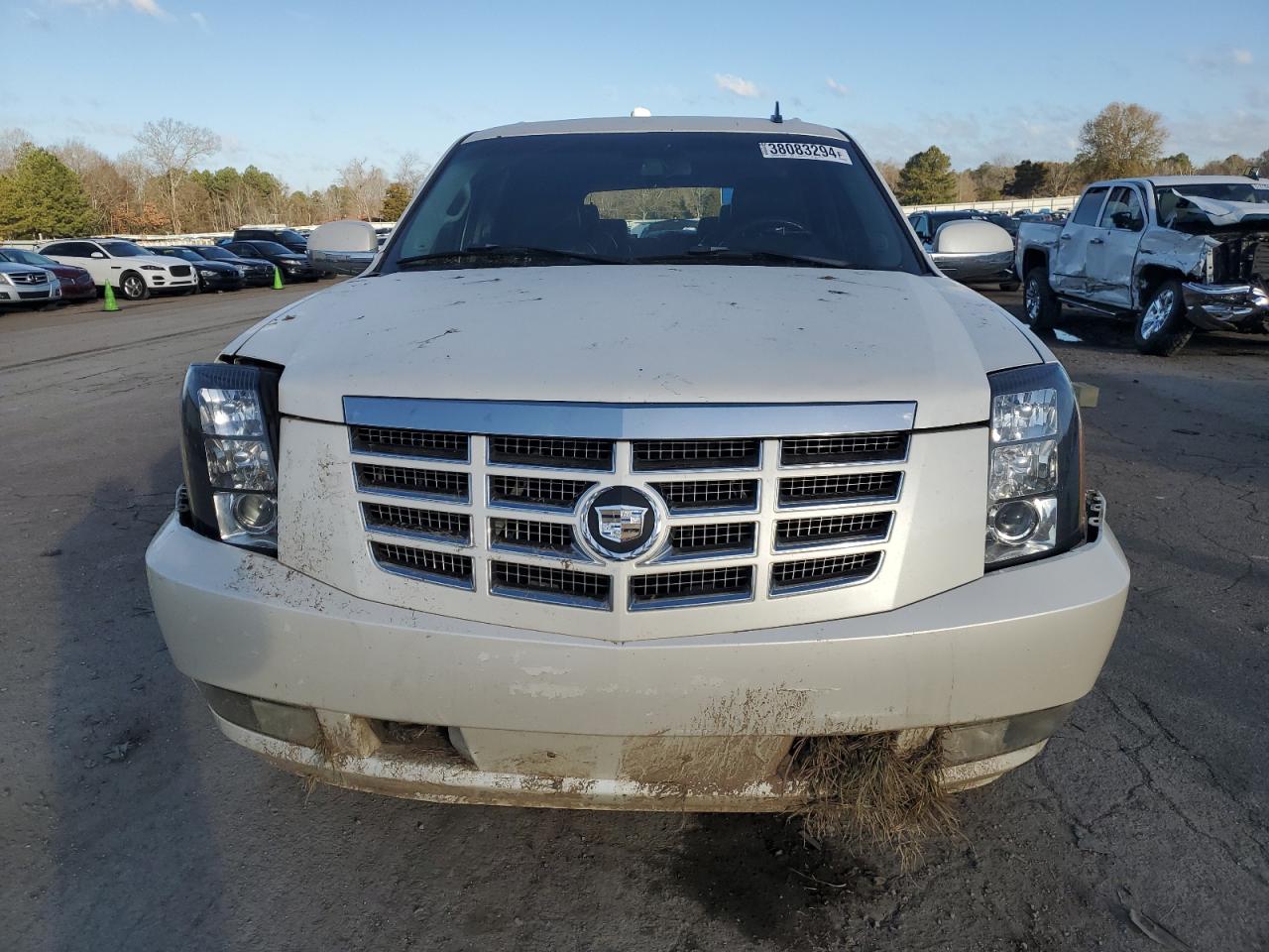 Photo 4 VIN: 1GYFK638X7R320967 - CADILLAC ESCALADE 