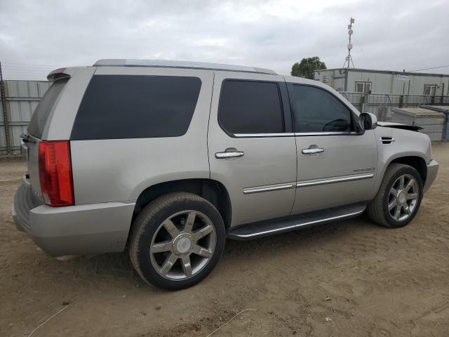 Photo 2 VIN: 1GYFK638X8R105848 - CADILLAC ESCALADE L 