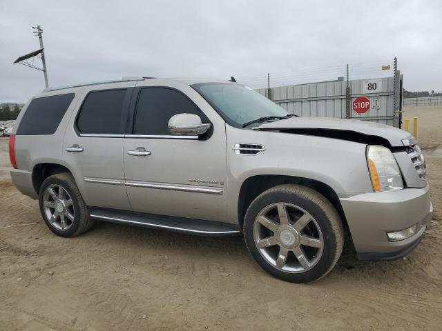 Photo 3 VIN: 1GYFK638X8R105848 - CADILLAC ESCALADE L 