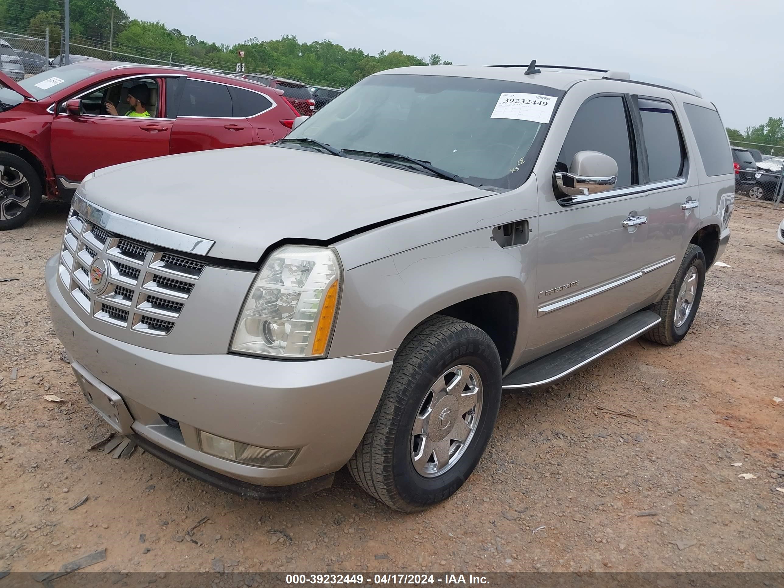 Photo 2 VIN: 1GYFK638X8R109995 - CADILLAC ESCALADE 