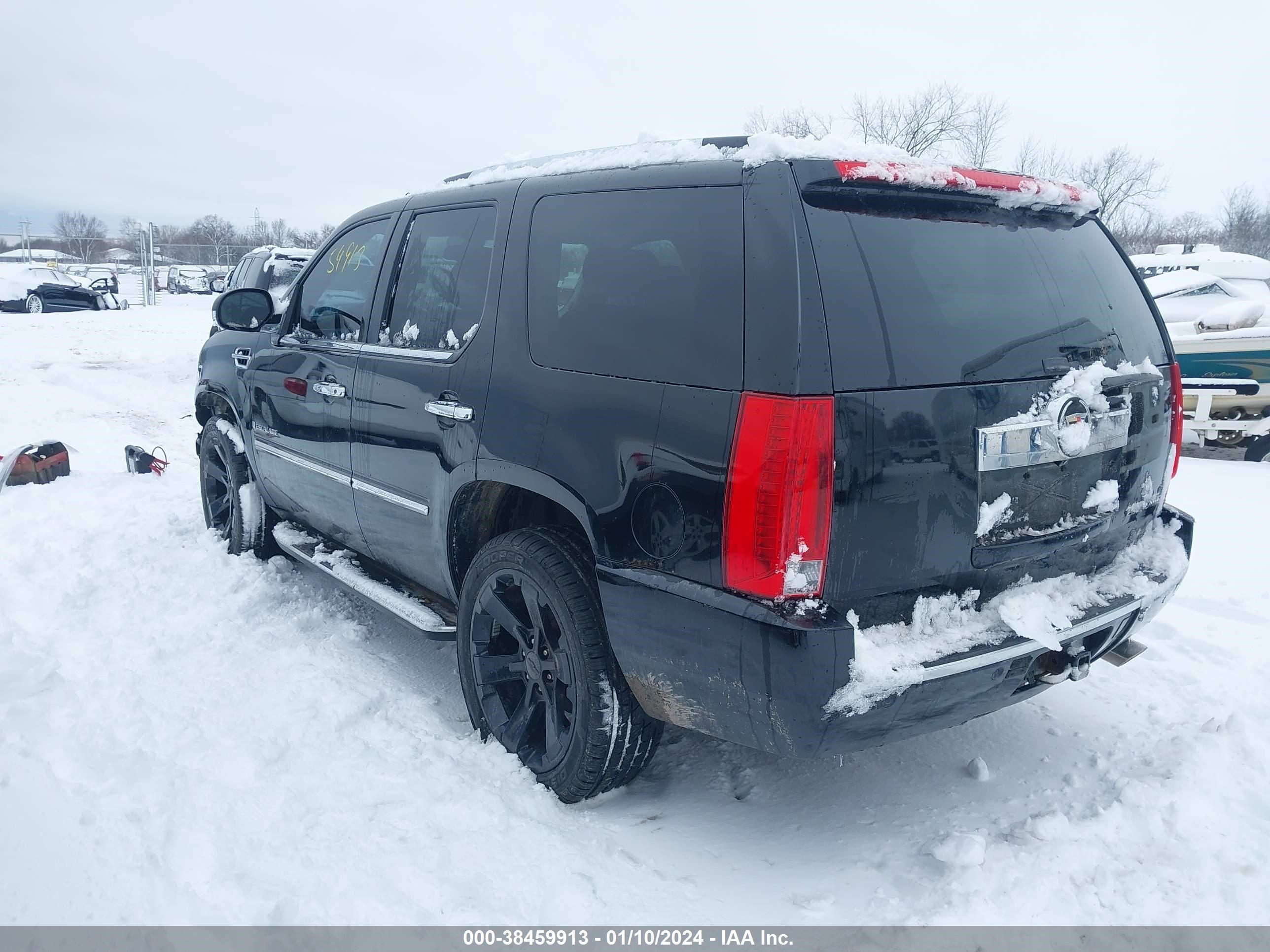 Photo 2 VIN: 1GYFK638X8R214763 - CADILLAC ESCALADE 