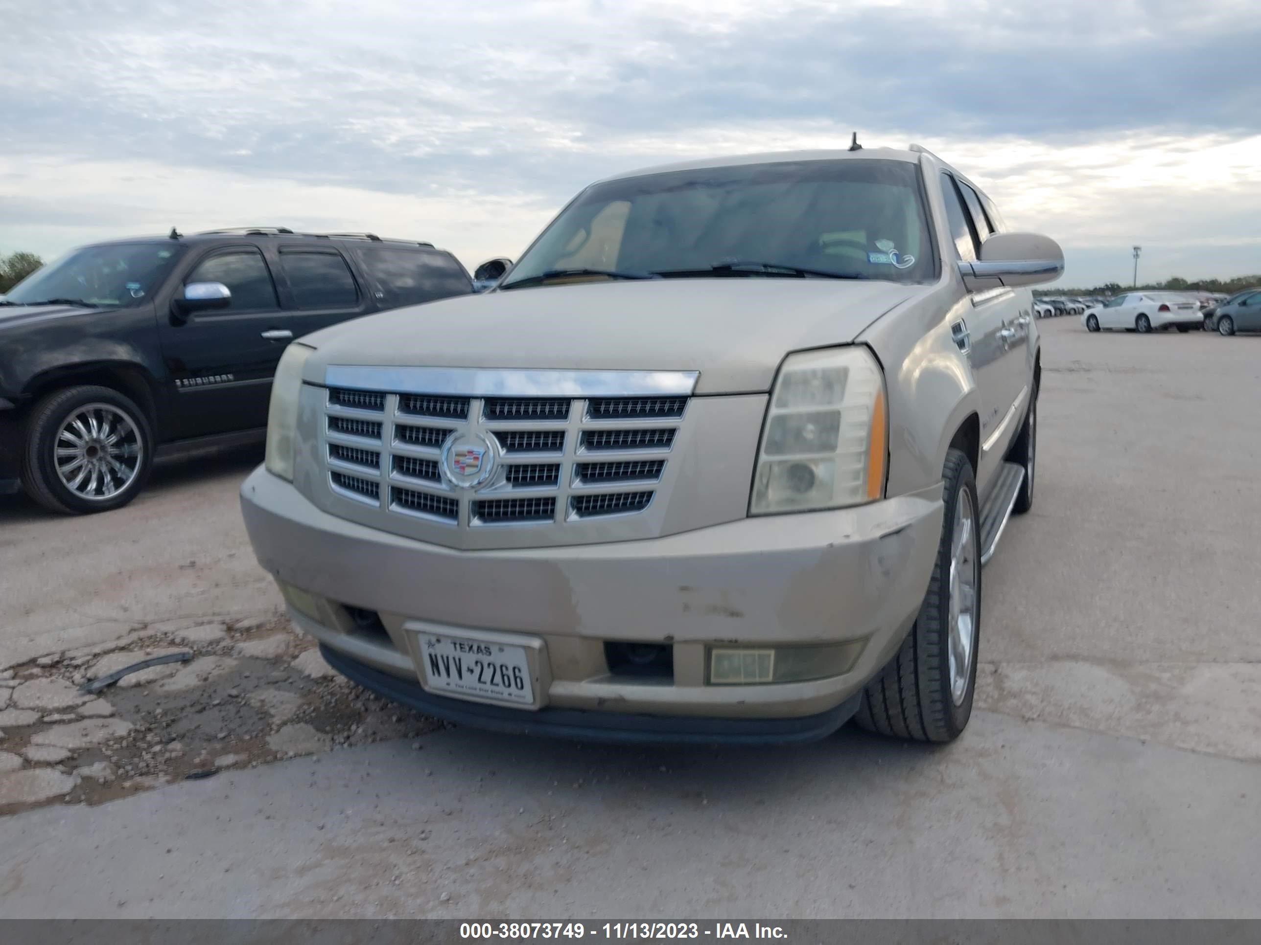 Photo 1 VIN: 1GYFK66807R191567 - CADILLAC ESCALADE 