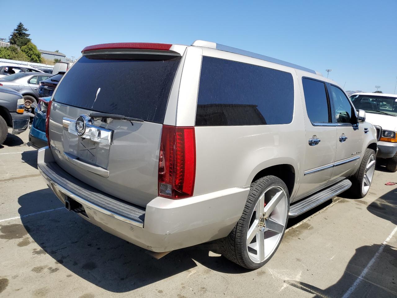 Photo 2 VIN: 1GYFK66817R238251 - CADILLAC ESCALADE 