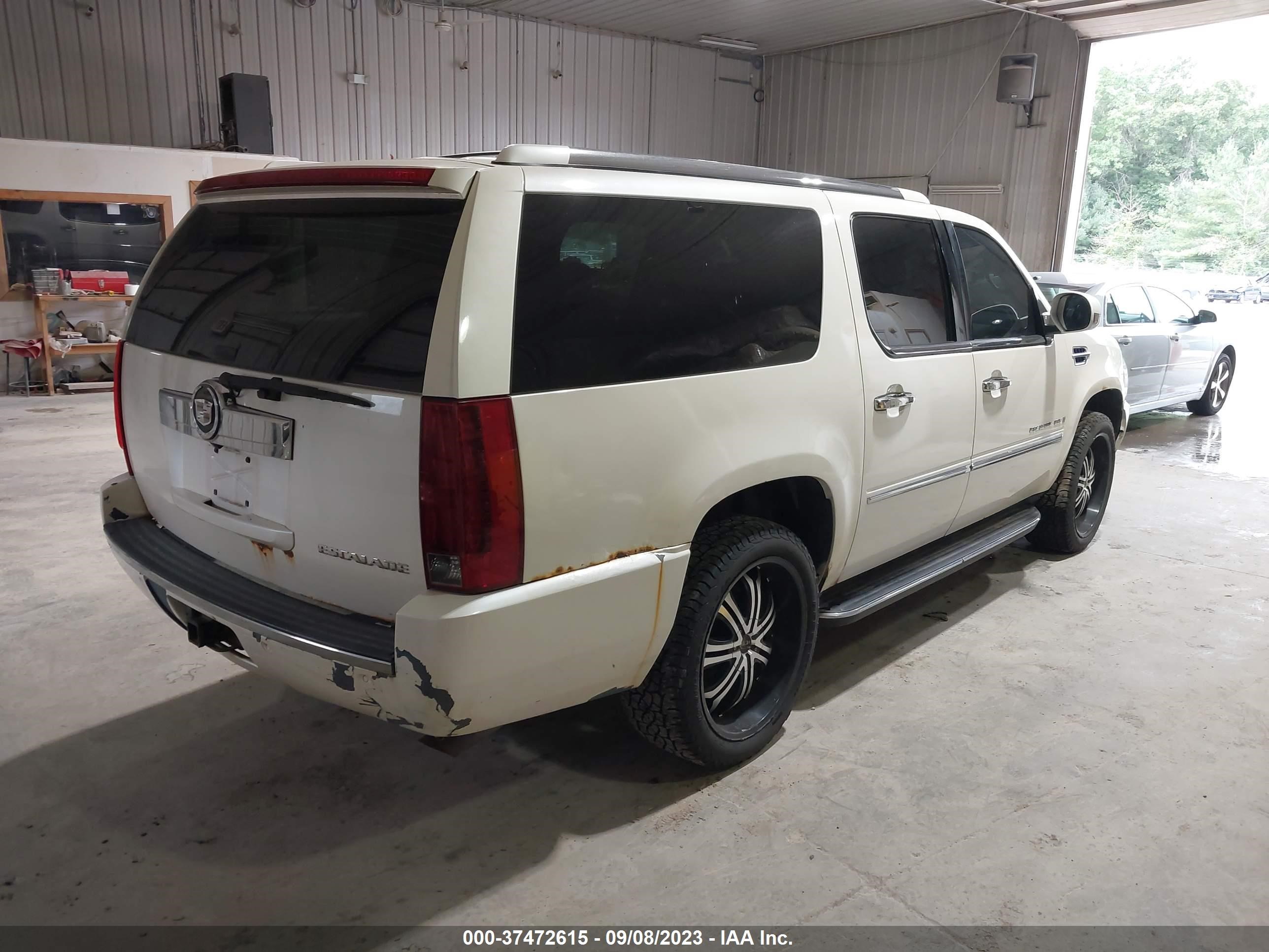 Photo 3 VIN: 1GYFK66817R389302 - CADILLAC ESCALADE 