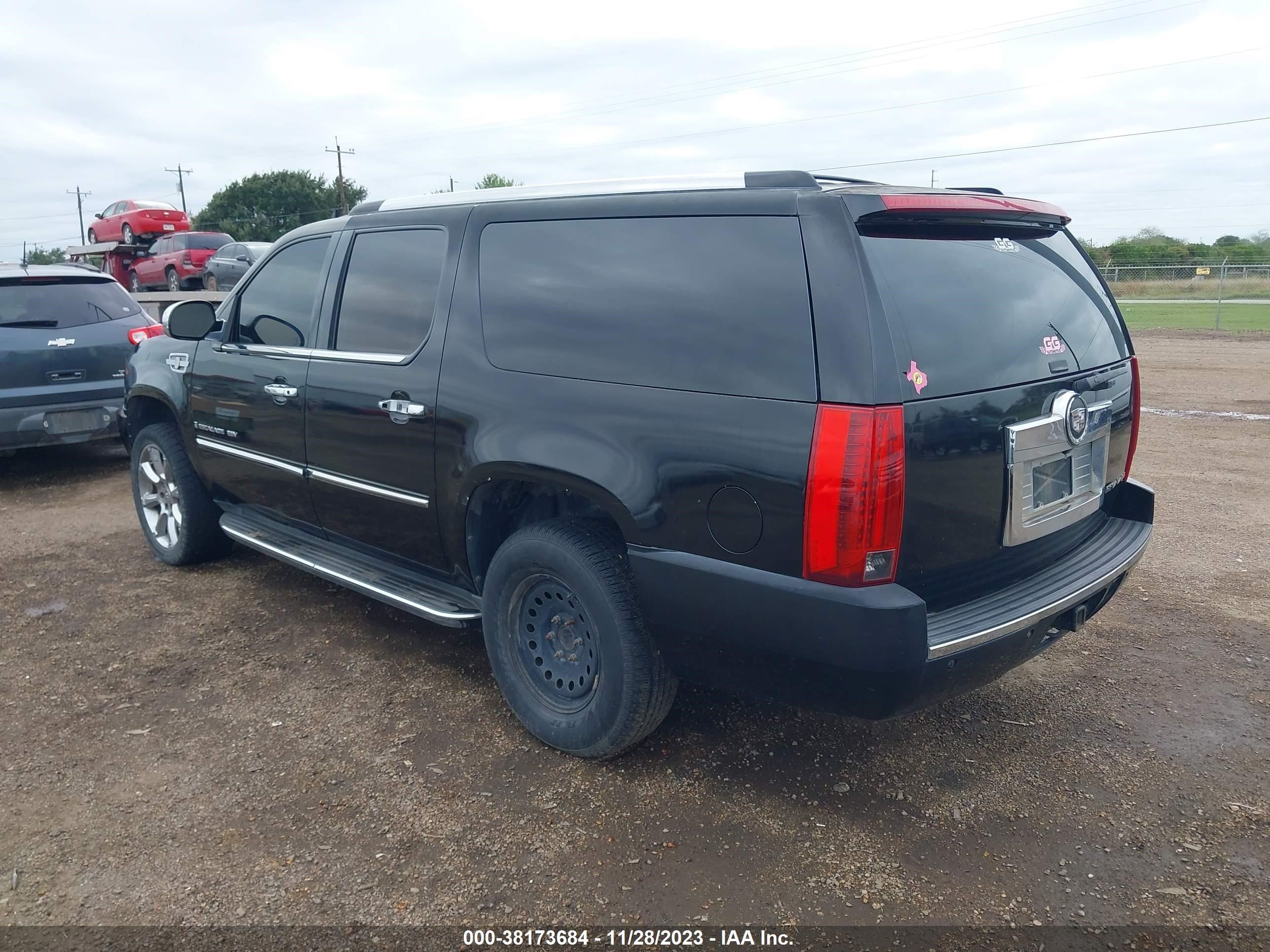 Photo 2 VIN: 1GYFK66817R413436 - CADILLAC ESCALADE 