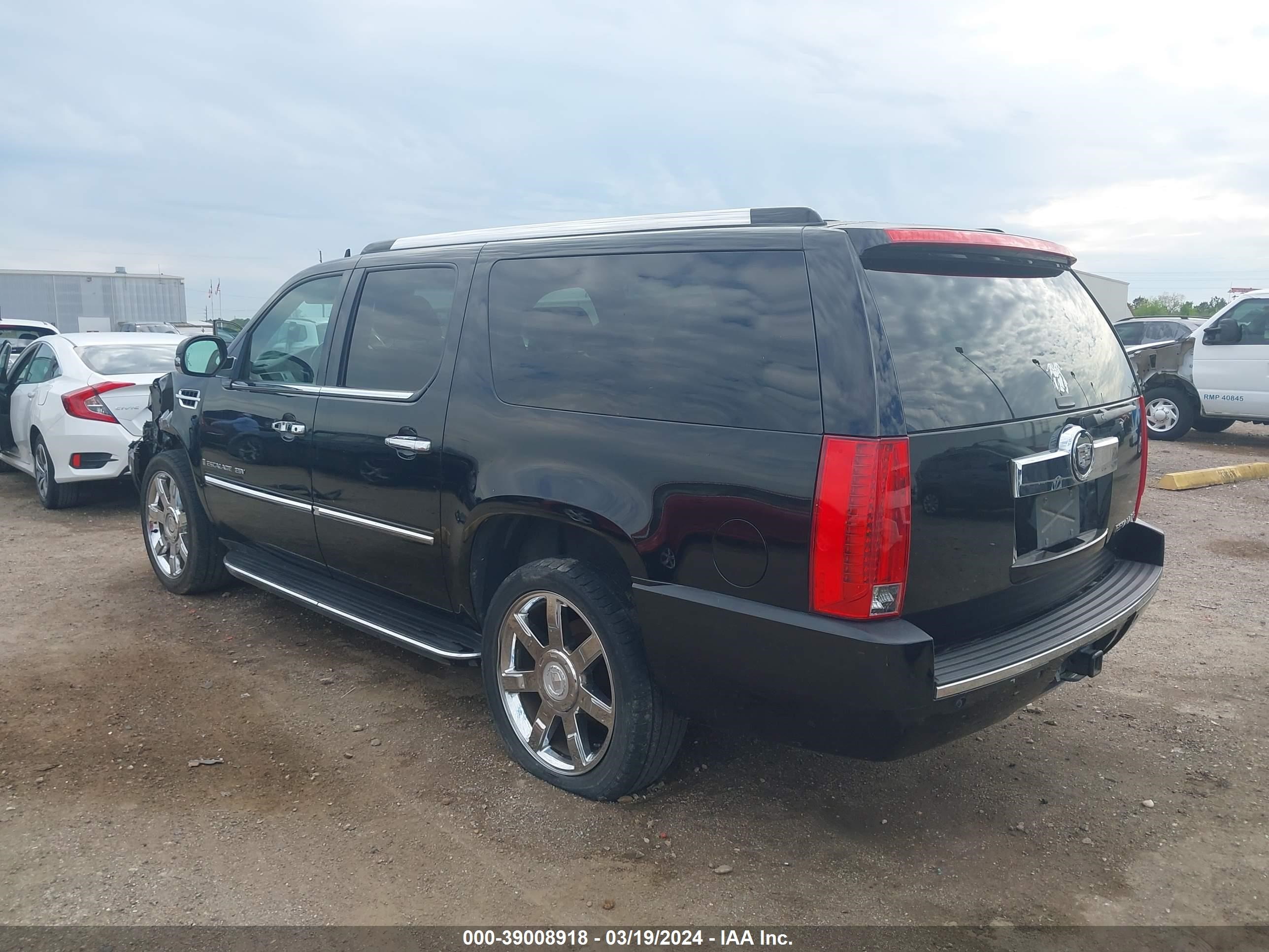 Photo 2 VIN: 1GYFK66818R188601 - CADILLAC ESCALADE 