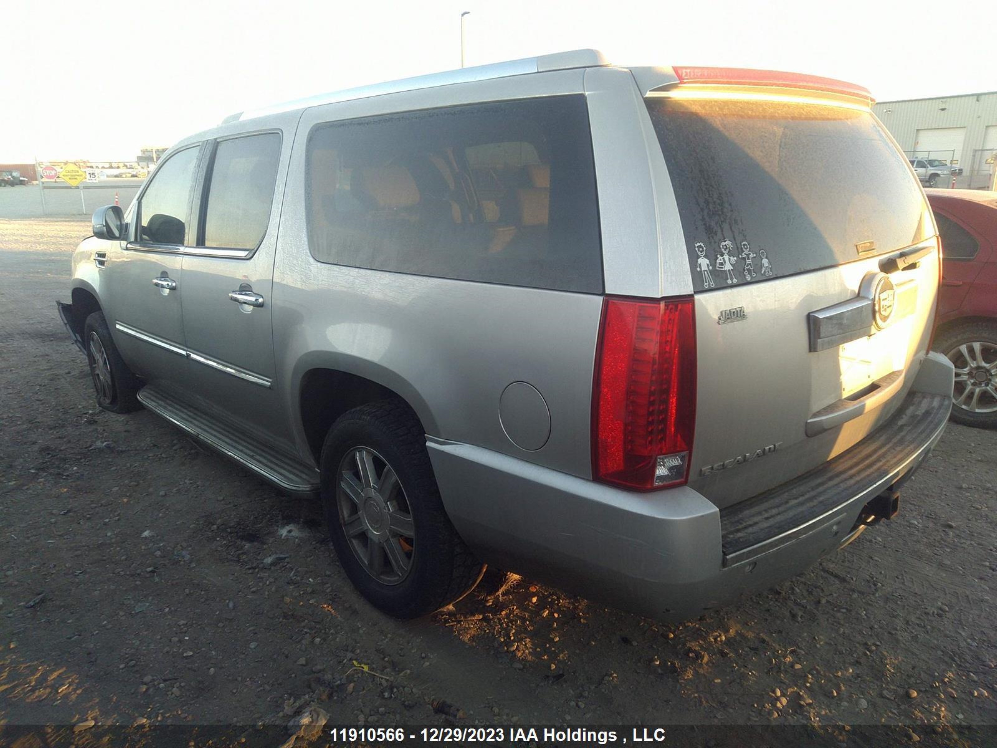 Photo 2 VIN: 1GYFK66827R294568 - CADILLAC ESCALADE 