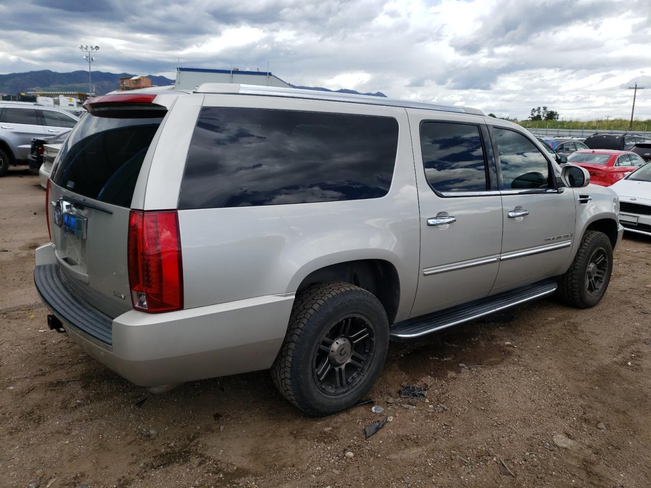 Photo 2 VIN: 1GYFK66837R301074 - CADILLAC ESCALADE 