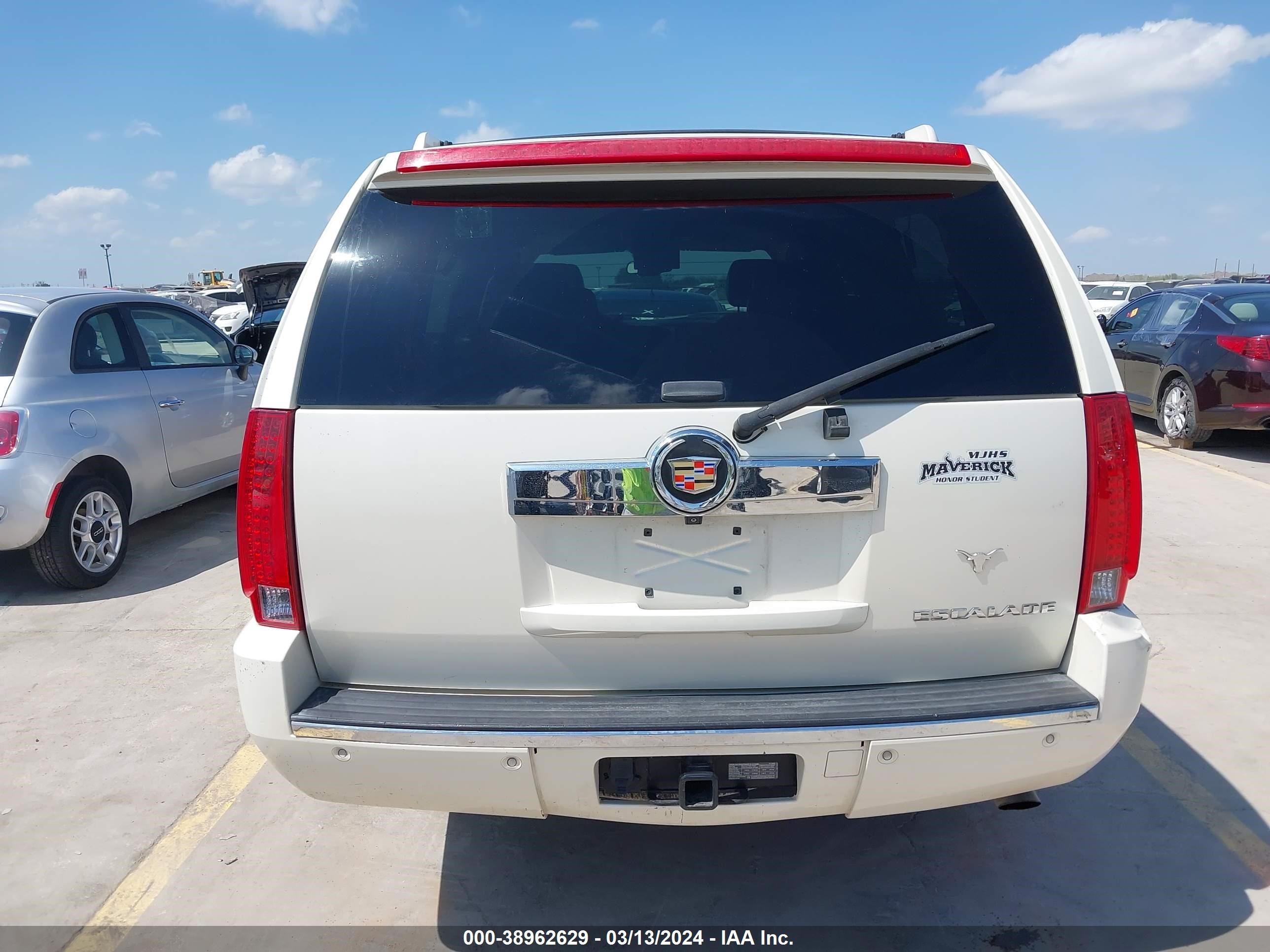 Photo 15 VIN: 1GYFK66848R261301 - CADILLAC ESCALADE 