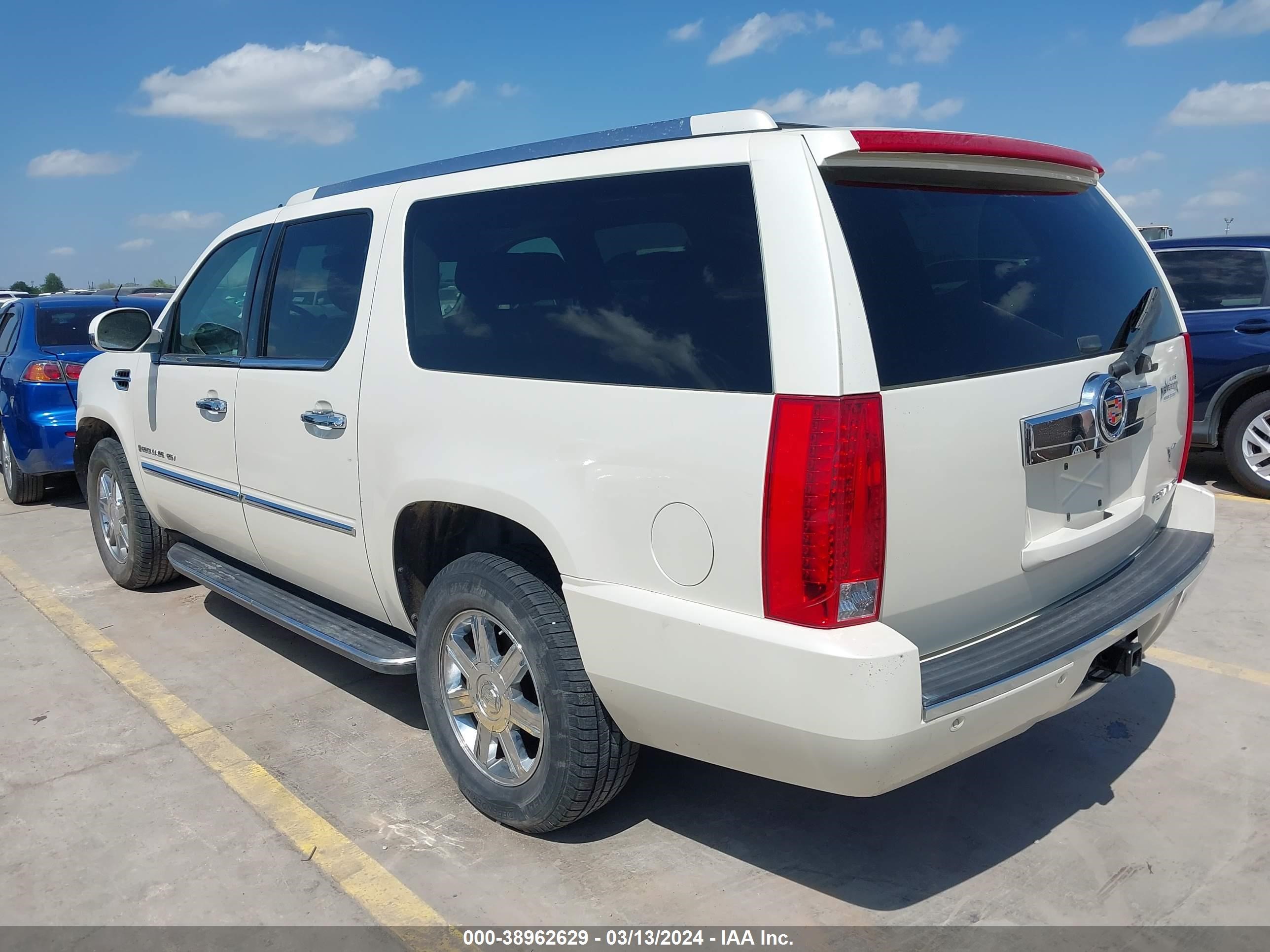 Photo 2 VIN: 1GYFK66848R261301 - CADILLAC ESCALADE 