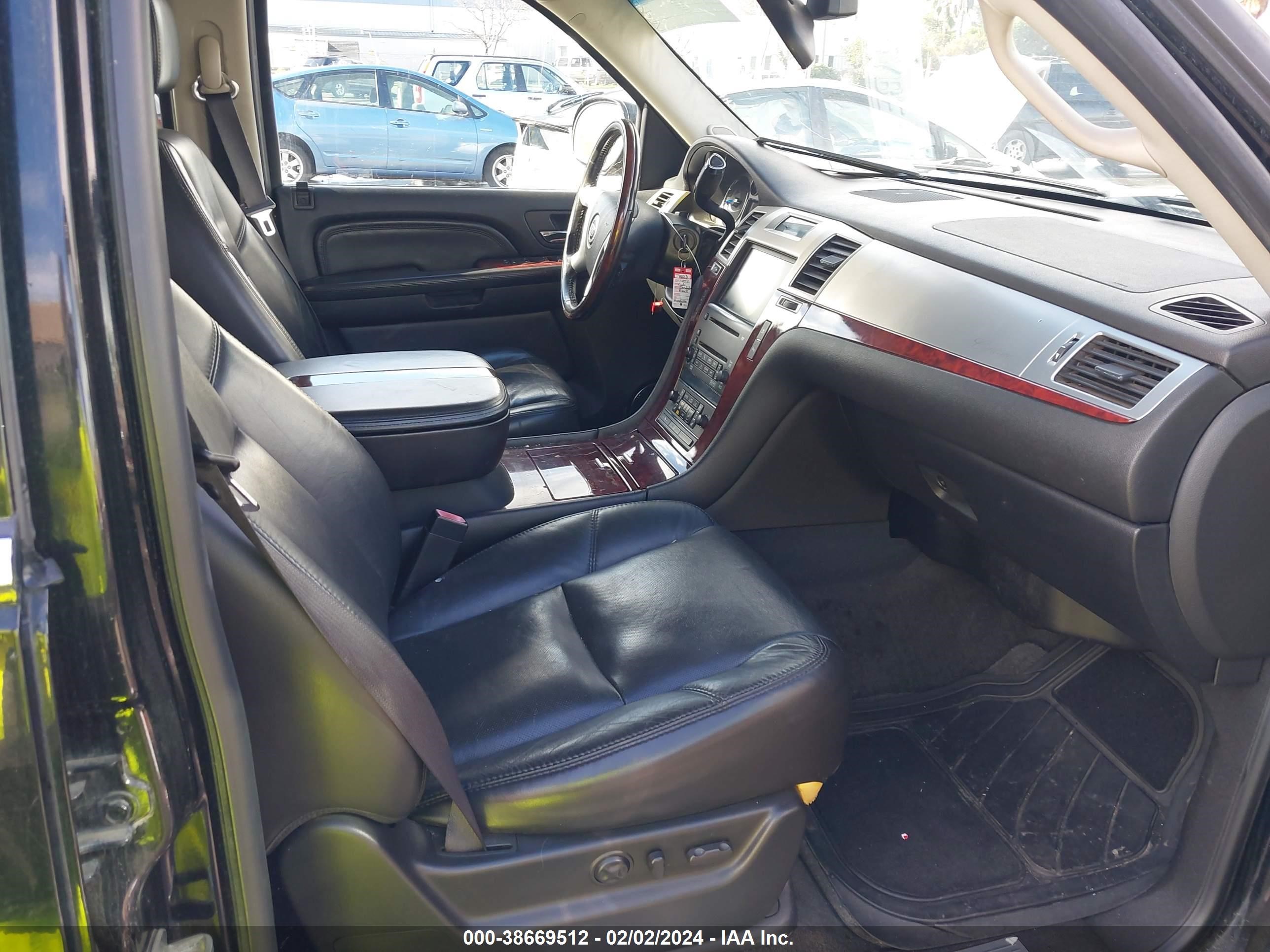 Photo 4 VIN: 1GYFK66857R325683 - CADILLAC ESCALADE 