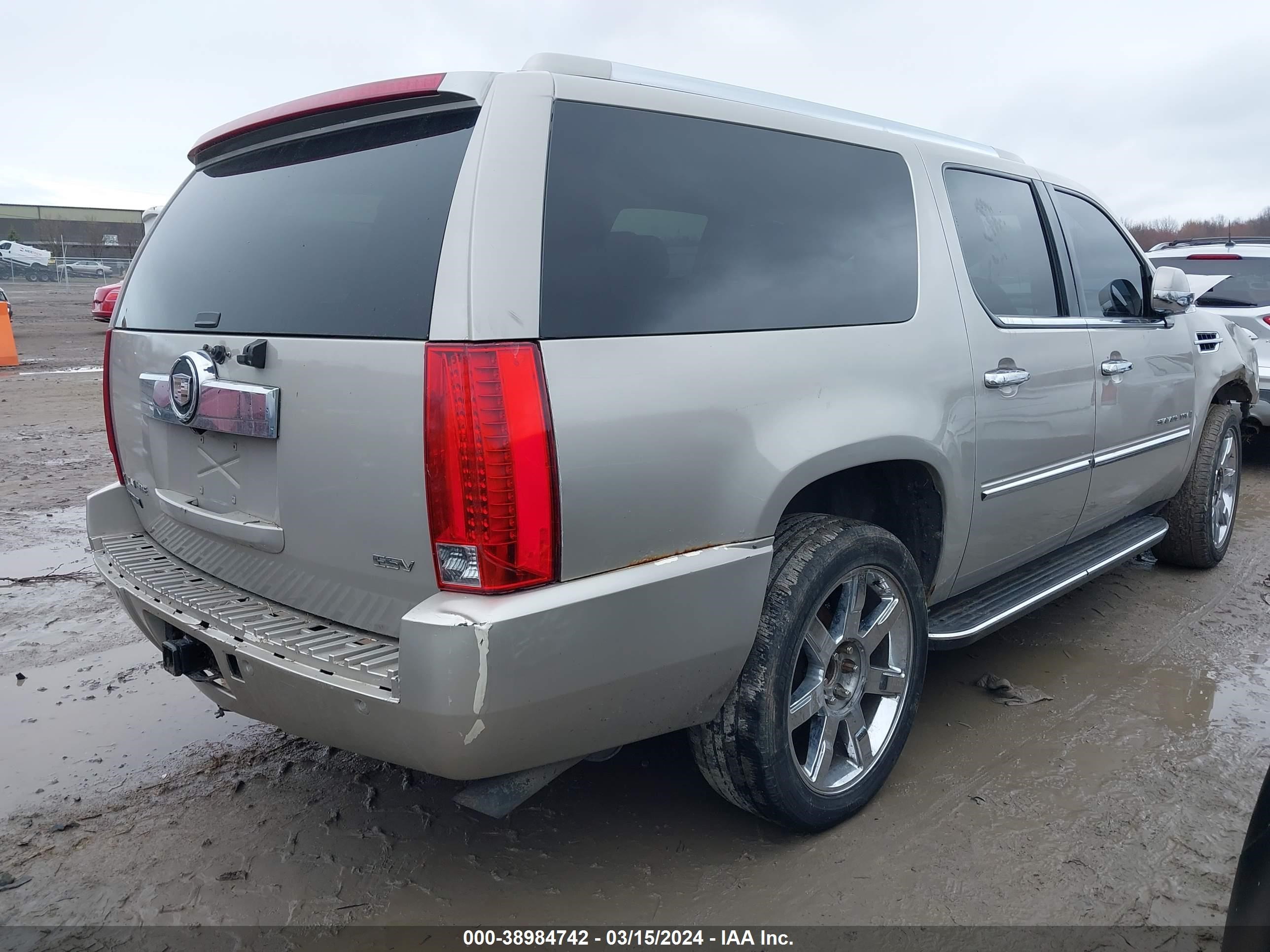 Photo 3 VIN: 1GYFK66867R323683 - CADILLAC ESCALADE 