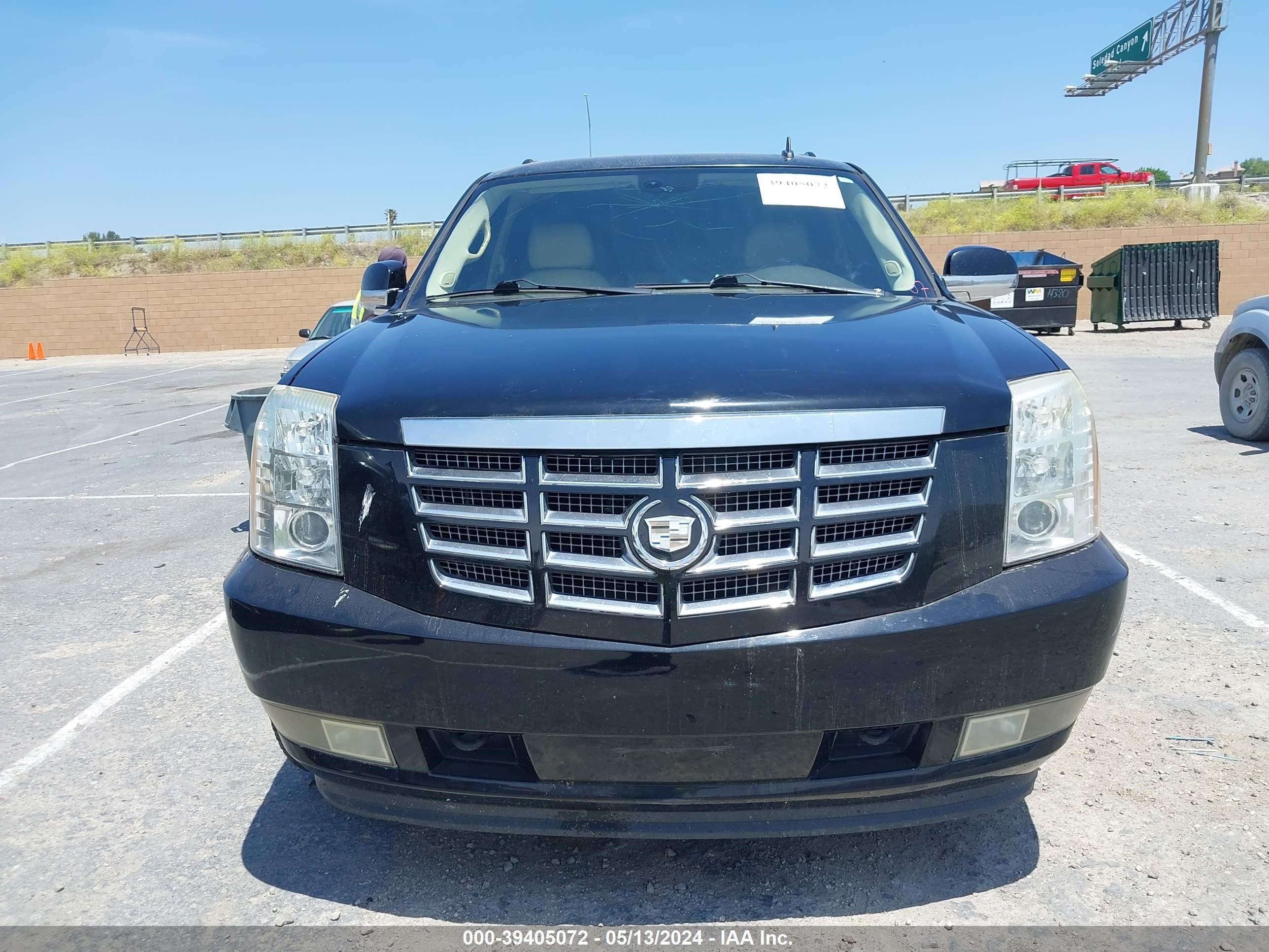 Photo 11 VIN: 1GYFK66868R215436 - CADILLAC ESCALADE 