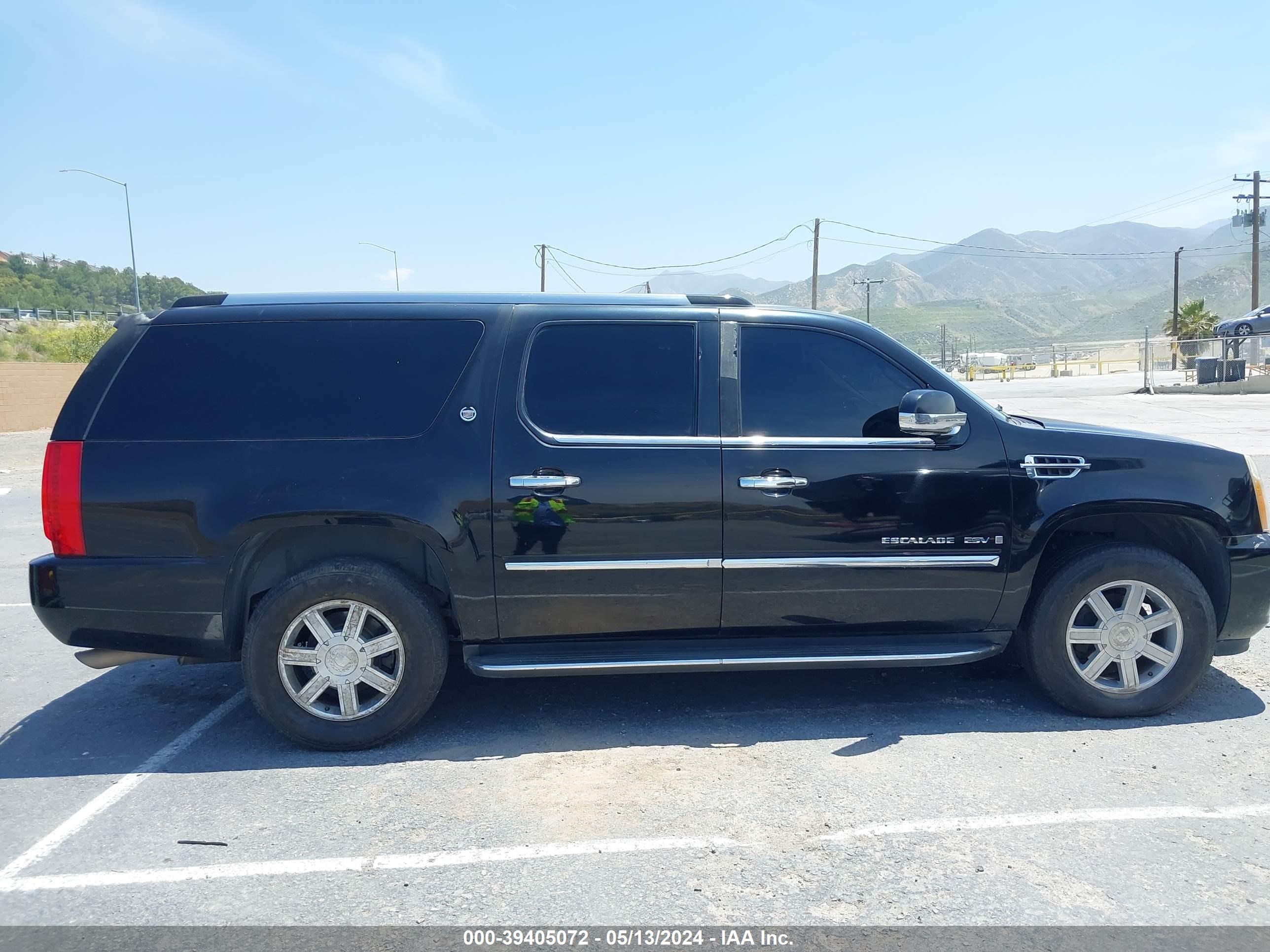 Photo 12 VIN: 1GYFK66868R215436 - CADILLAC ESCALADE 