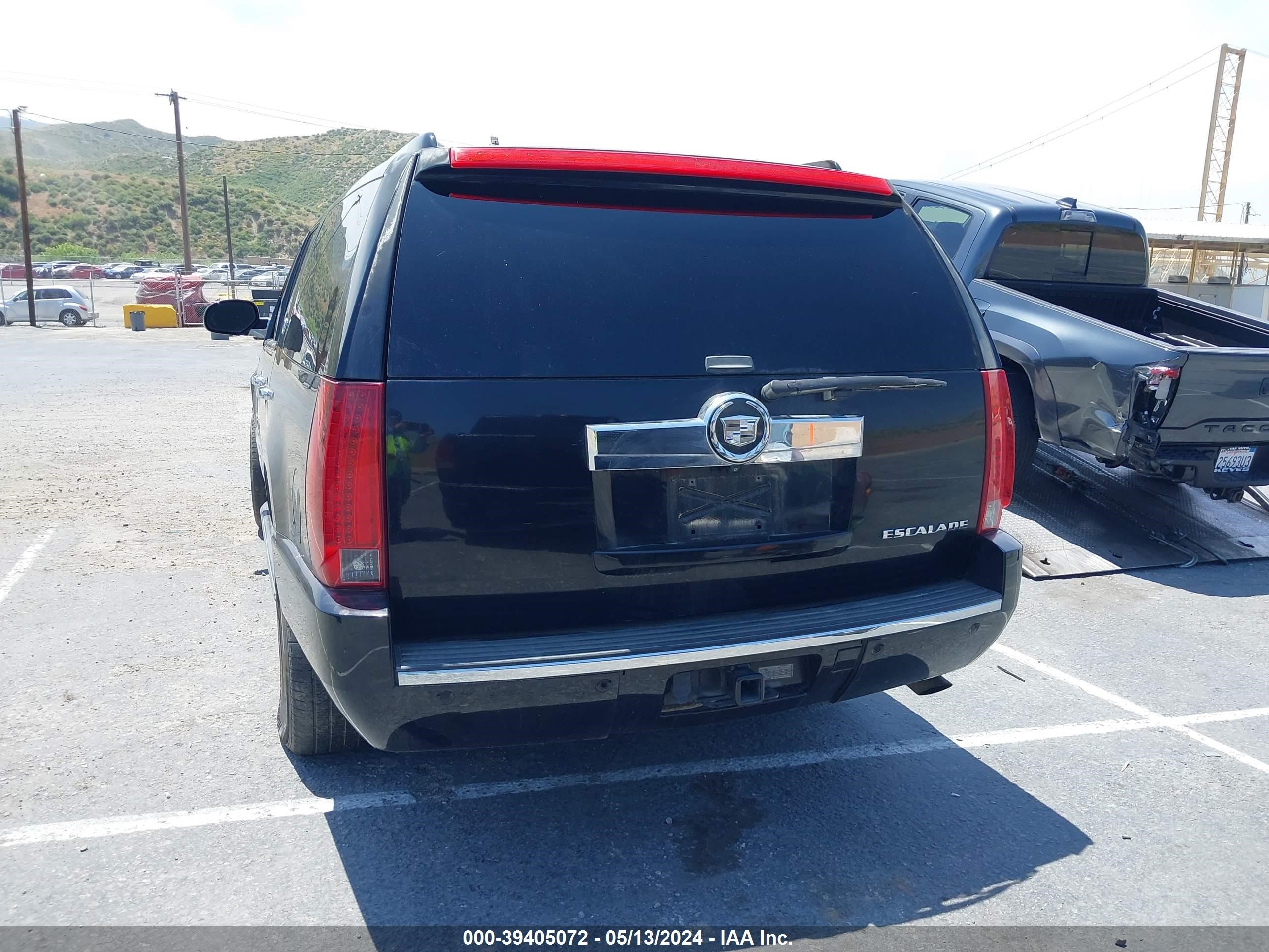 Photo 15 VIN: 1GYFK66868R215436 - CADILLAC ESCALADE 