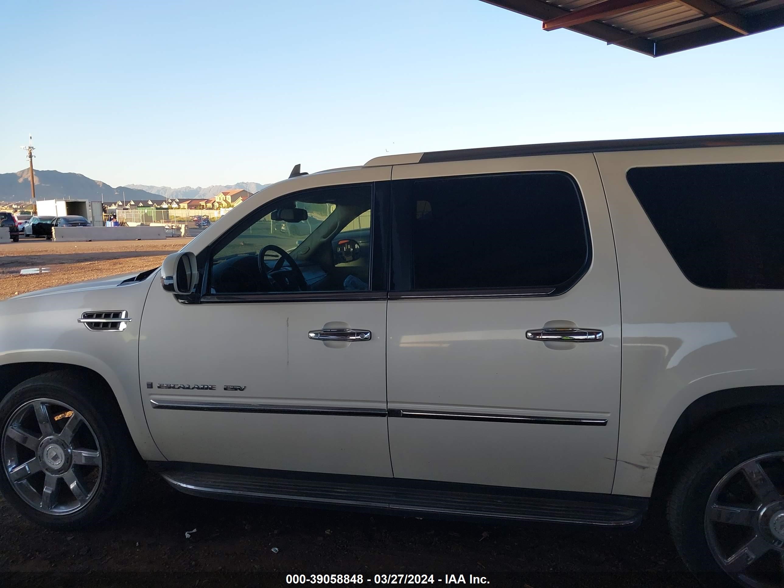 Photo 13 VIN: 1GYFK66877R193008 - CADILLAC ESCALADE 