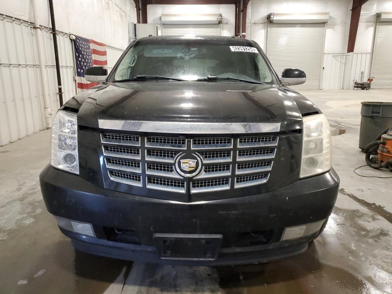 Photo 4 VIN: 1GYFK66887R297927 - CADILLAC ESCALADE 