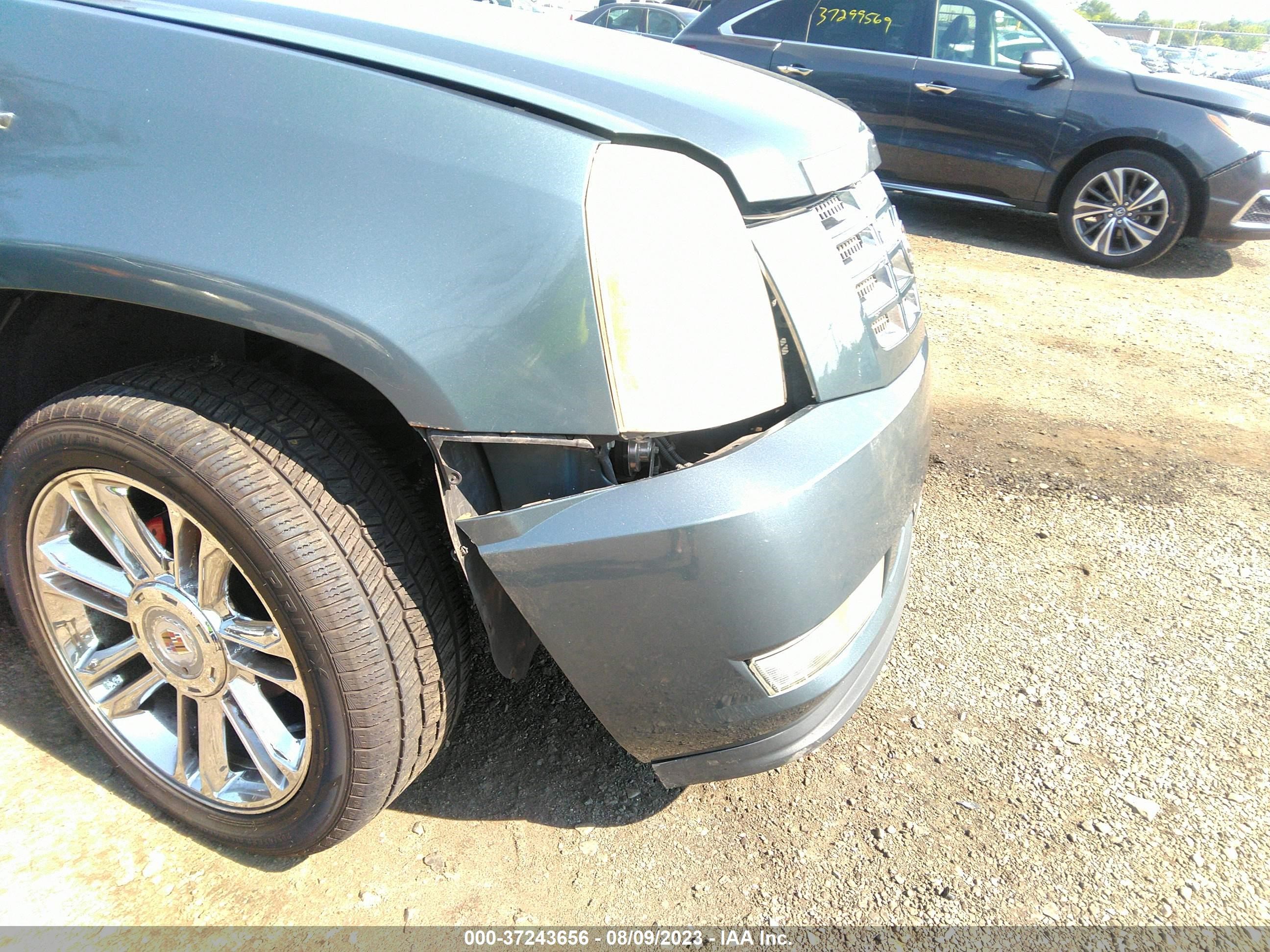 Photo 5 VIN: 1GYFK66888R214918 - CADILLAC ESCALADE 