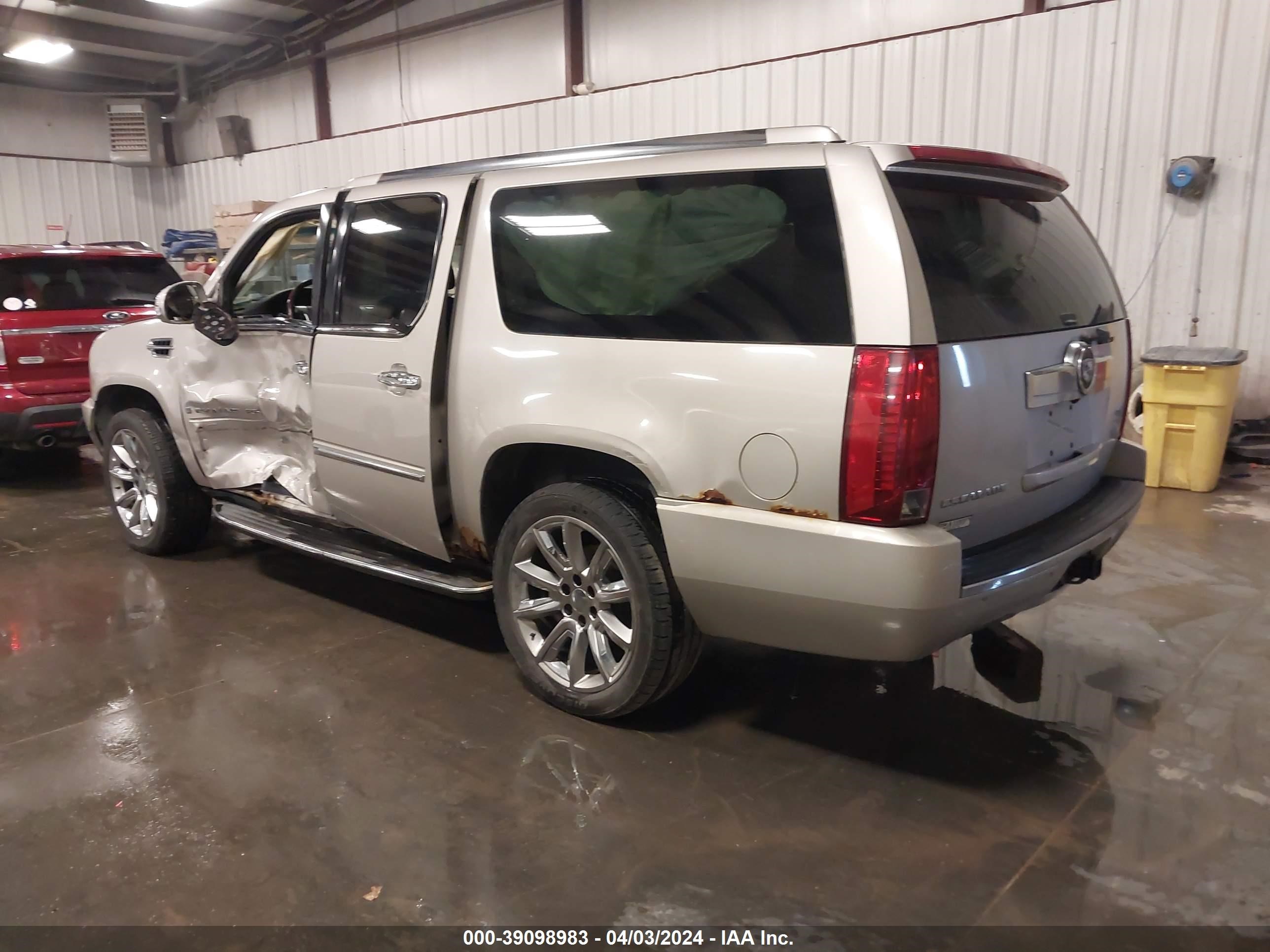 Photo 2 VIN: 1GYFK66897R243830 - CADILLAC ESCALADE 